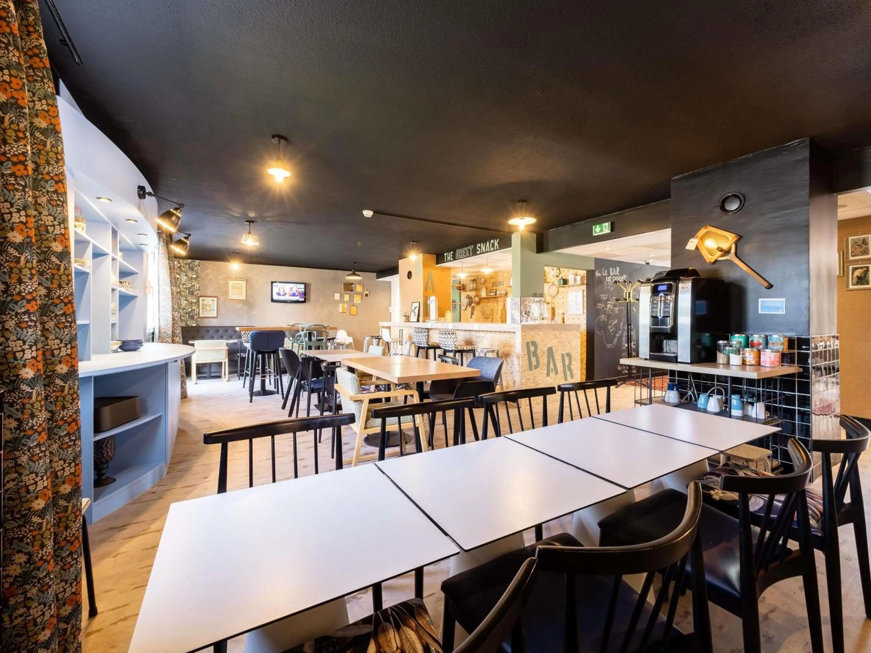 Property building in greet Chartres Est