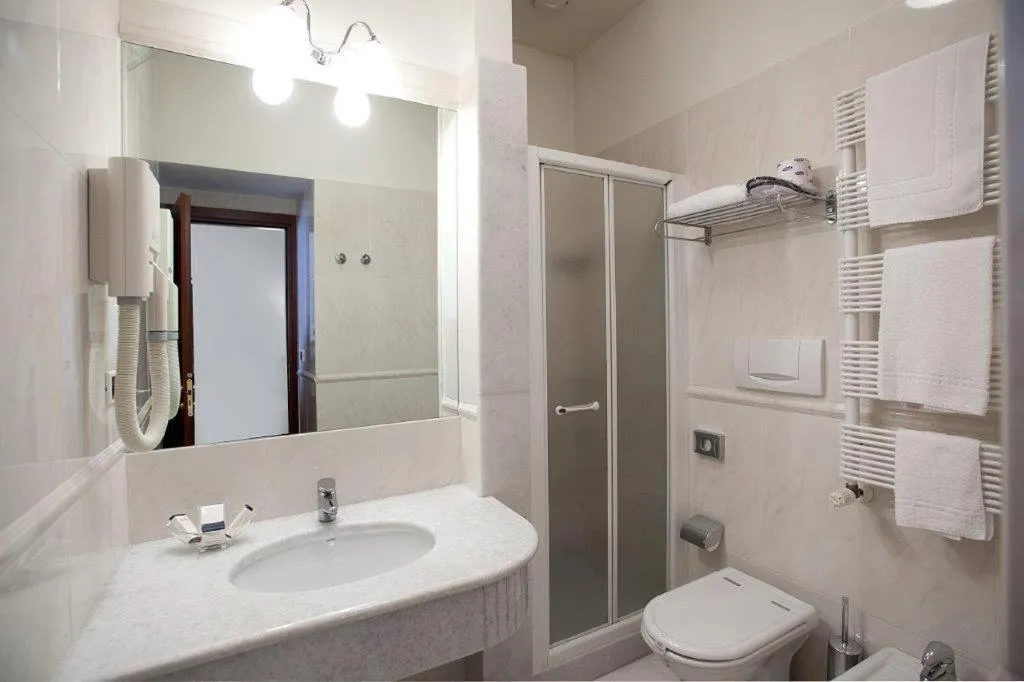 Bathroom in Palace Hotel