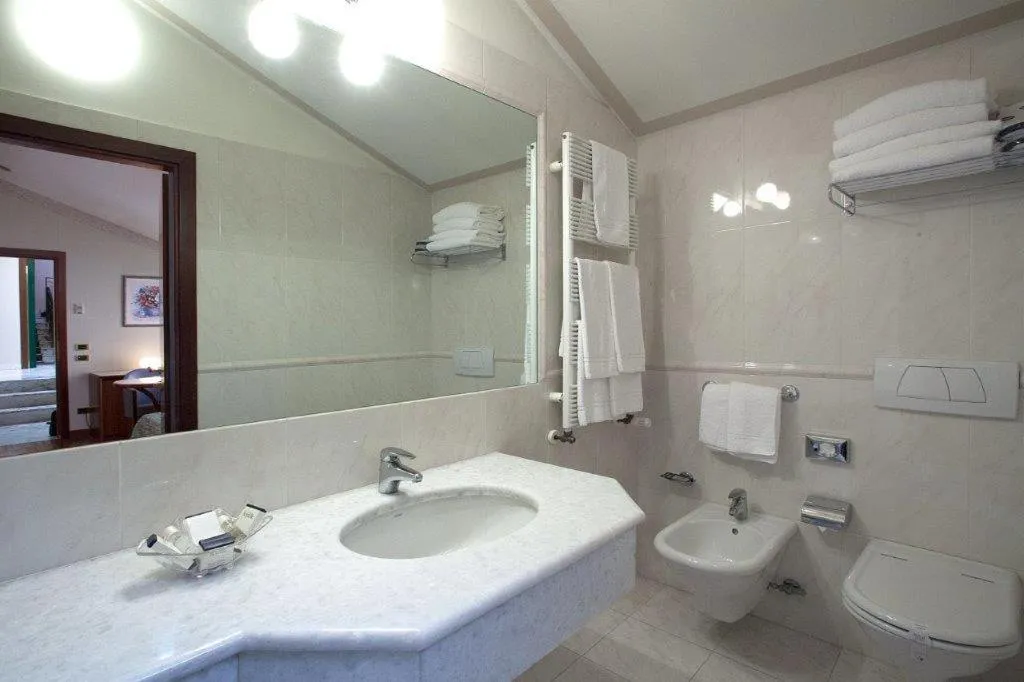 Bathroom in Palace Hotel