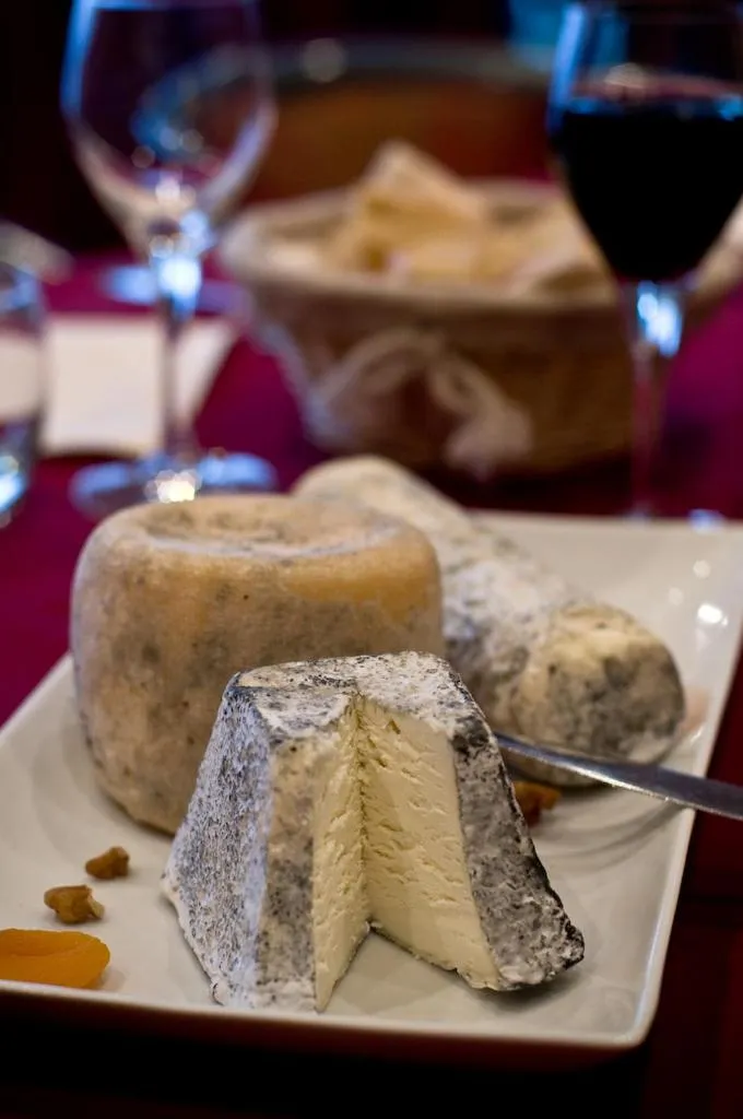 Food and drinks in Hotel Restaurant l'Amandois