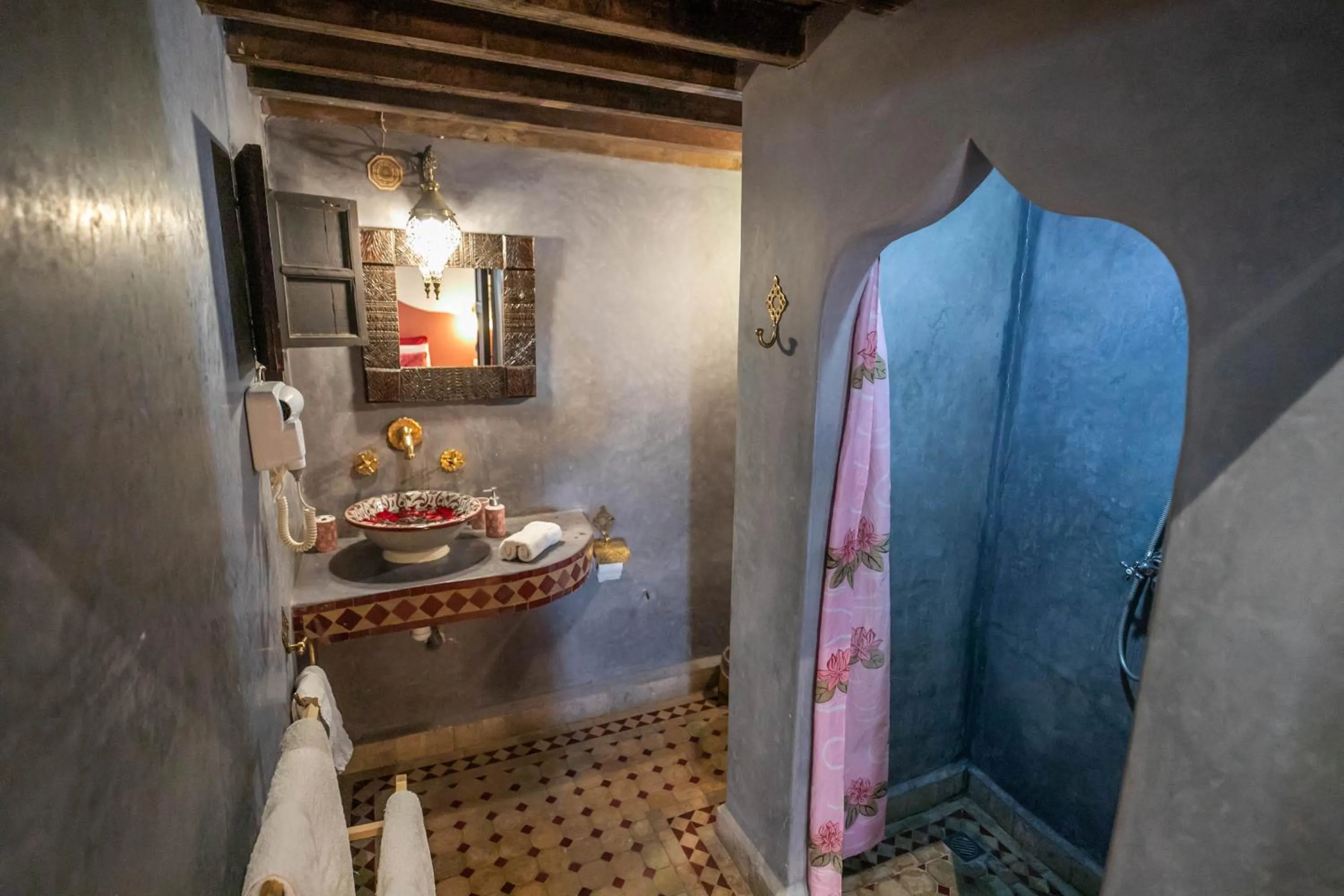 Bathroom in Riad Les Idrissides Chez LEA