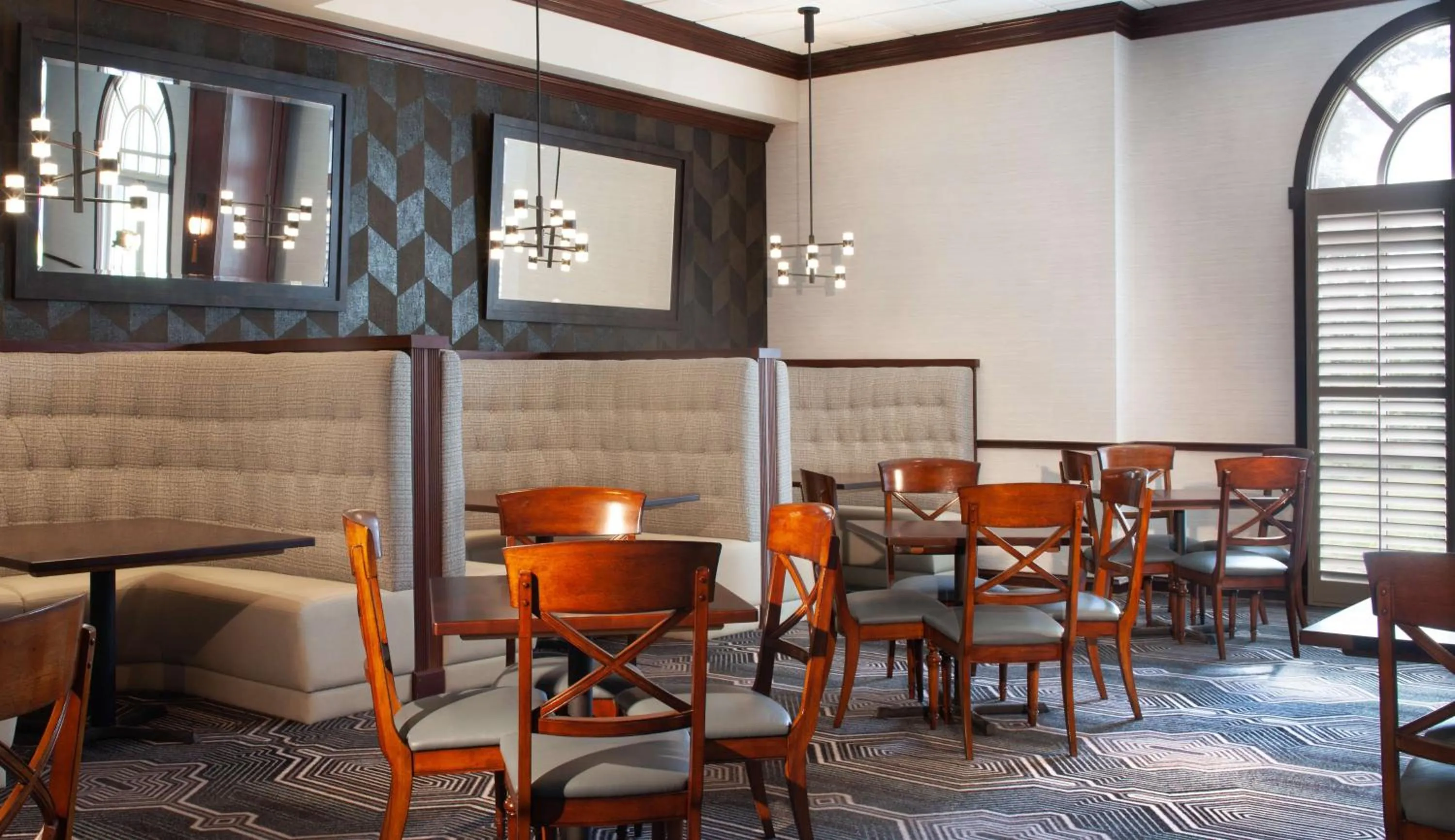 Lounge or bar in Hilton Atlanta/Marietta Hotel & Conference Center