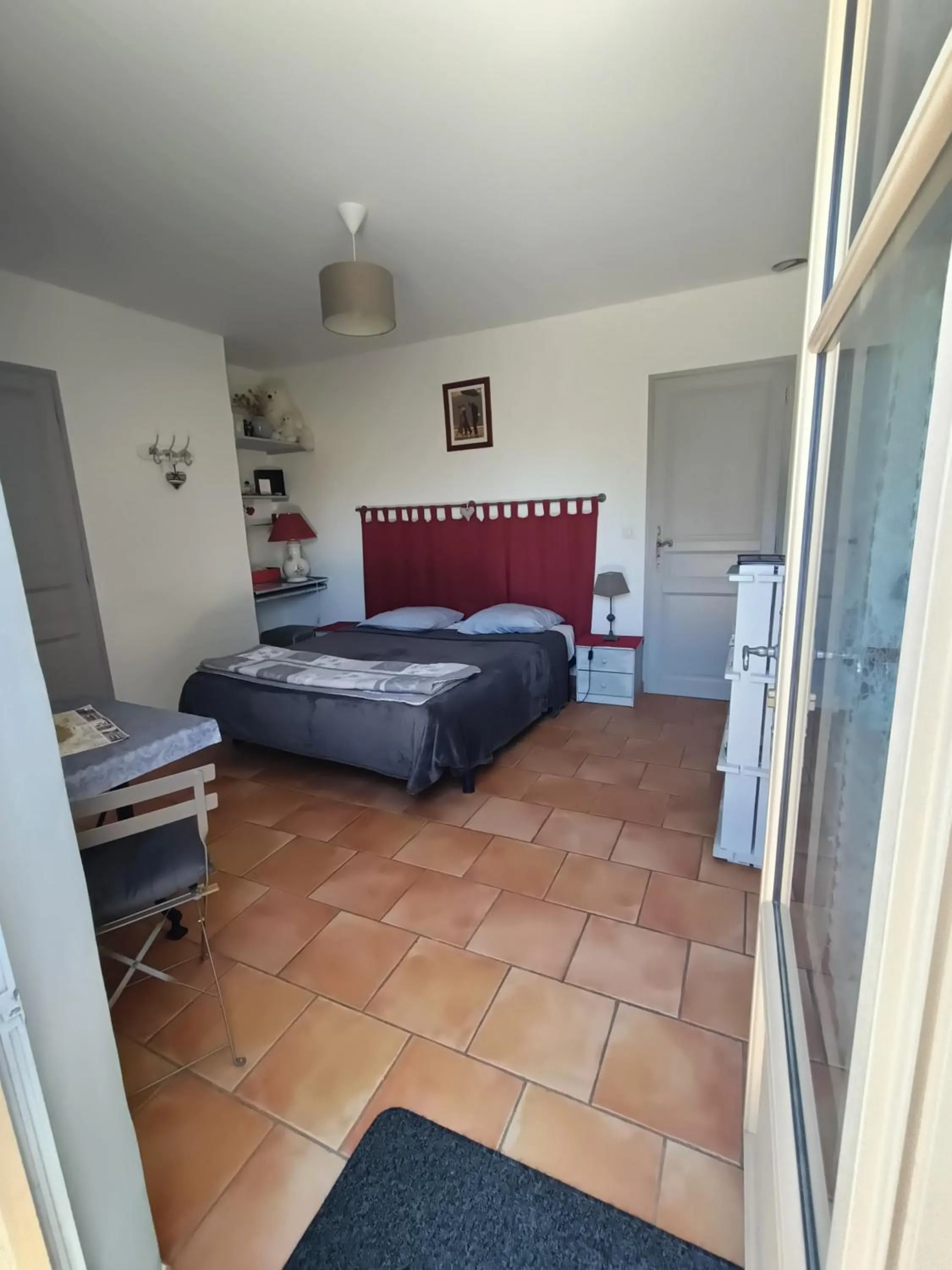 Bedroom, Bed in Le faré tchanqué chambre d'hôtes, parking gratuit sur place