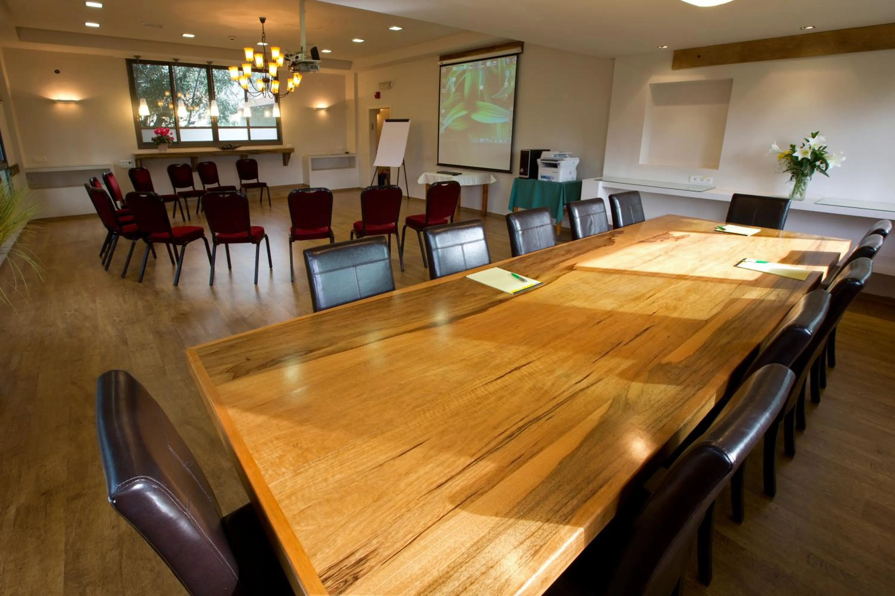 Banquet/Function facilities in Zohar Badeshe