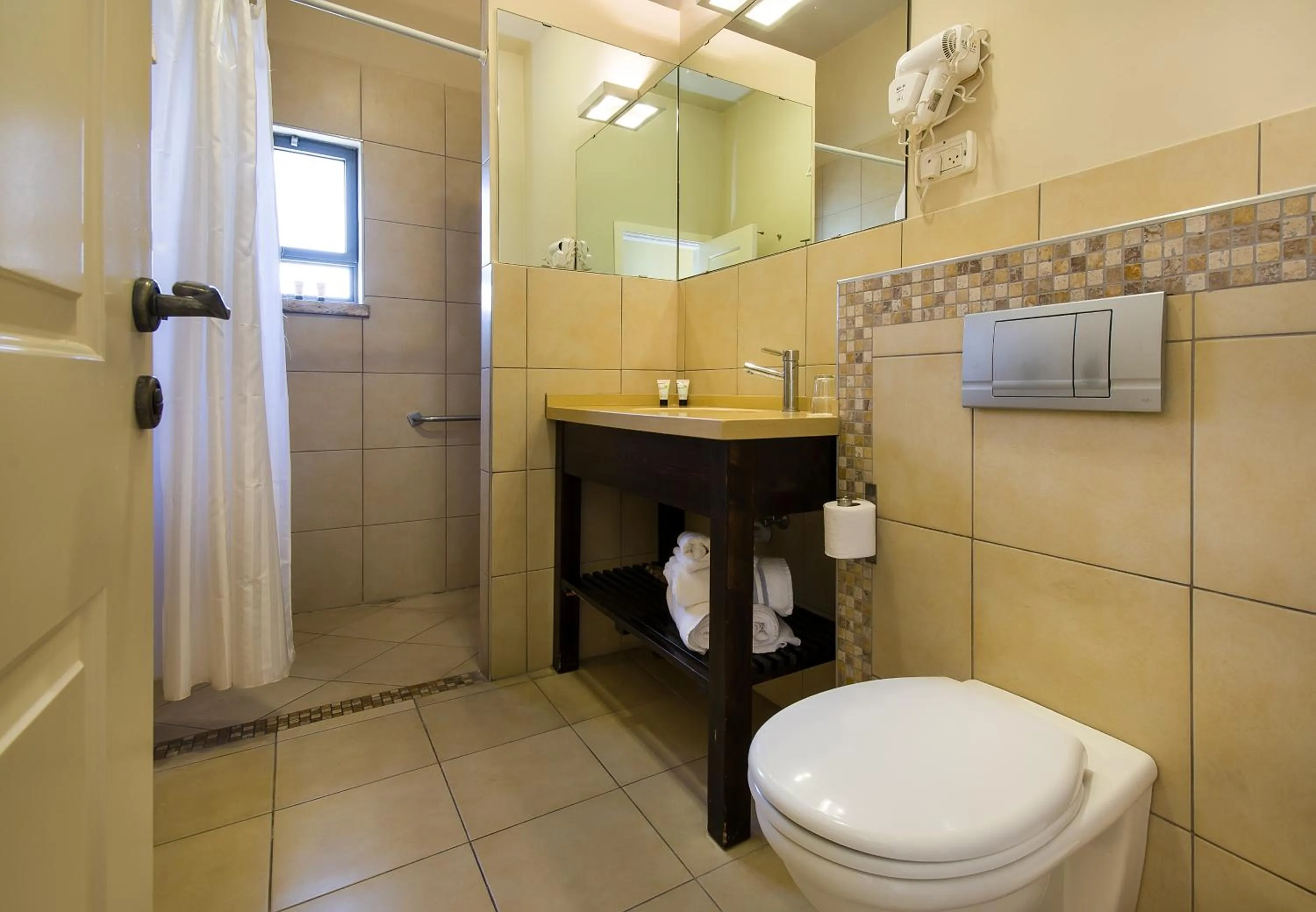 Bathroom in Zohar Badeshe