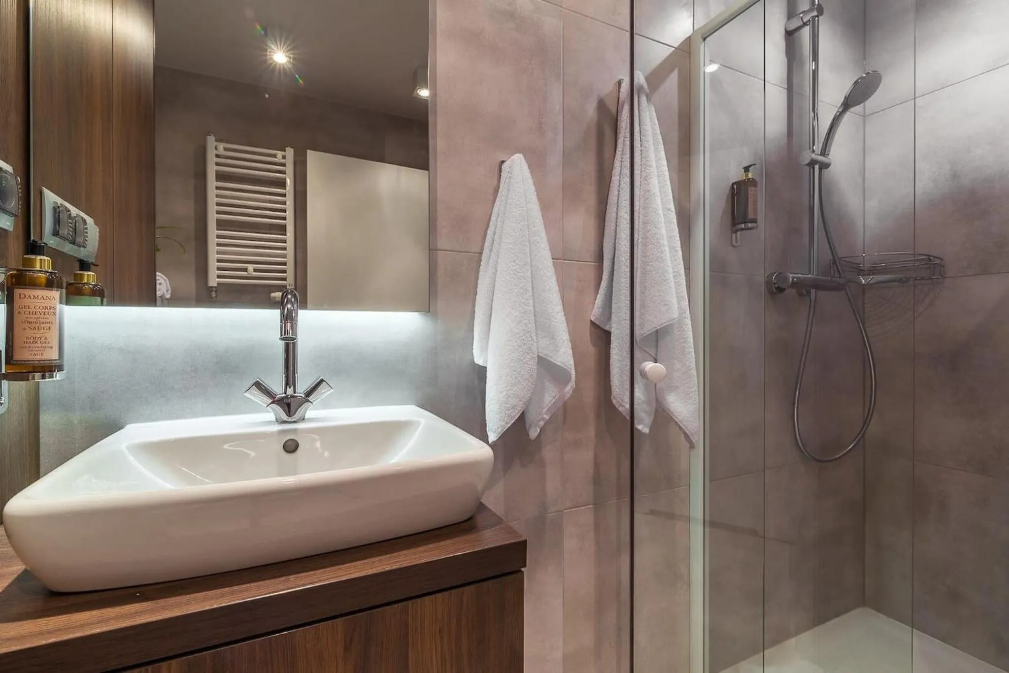 Bruna 2 - Charming Apartment by Noclegi Renters