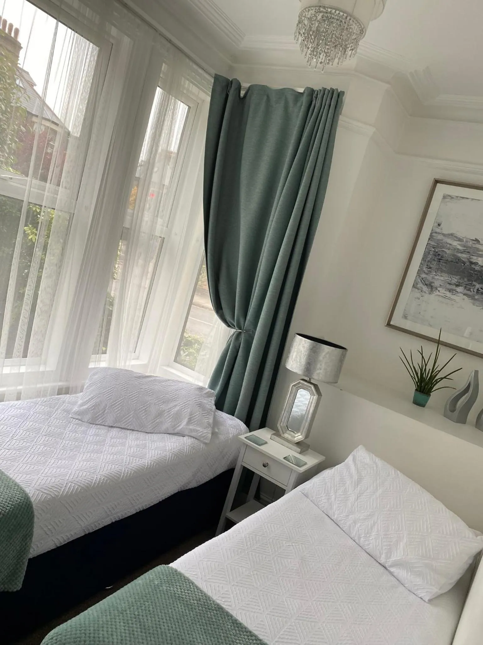 Photo of the whole room, Bed in A & B Guest House Cambridge Ltd