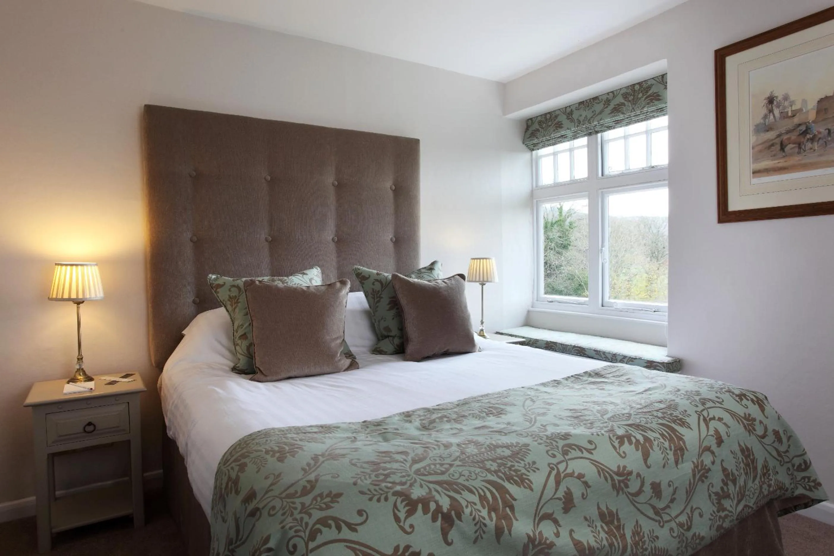 Bed in Mill End Hotel