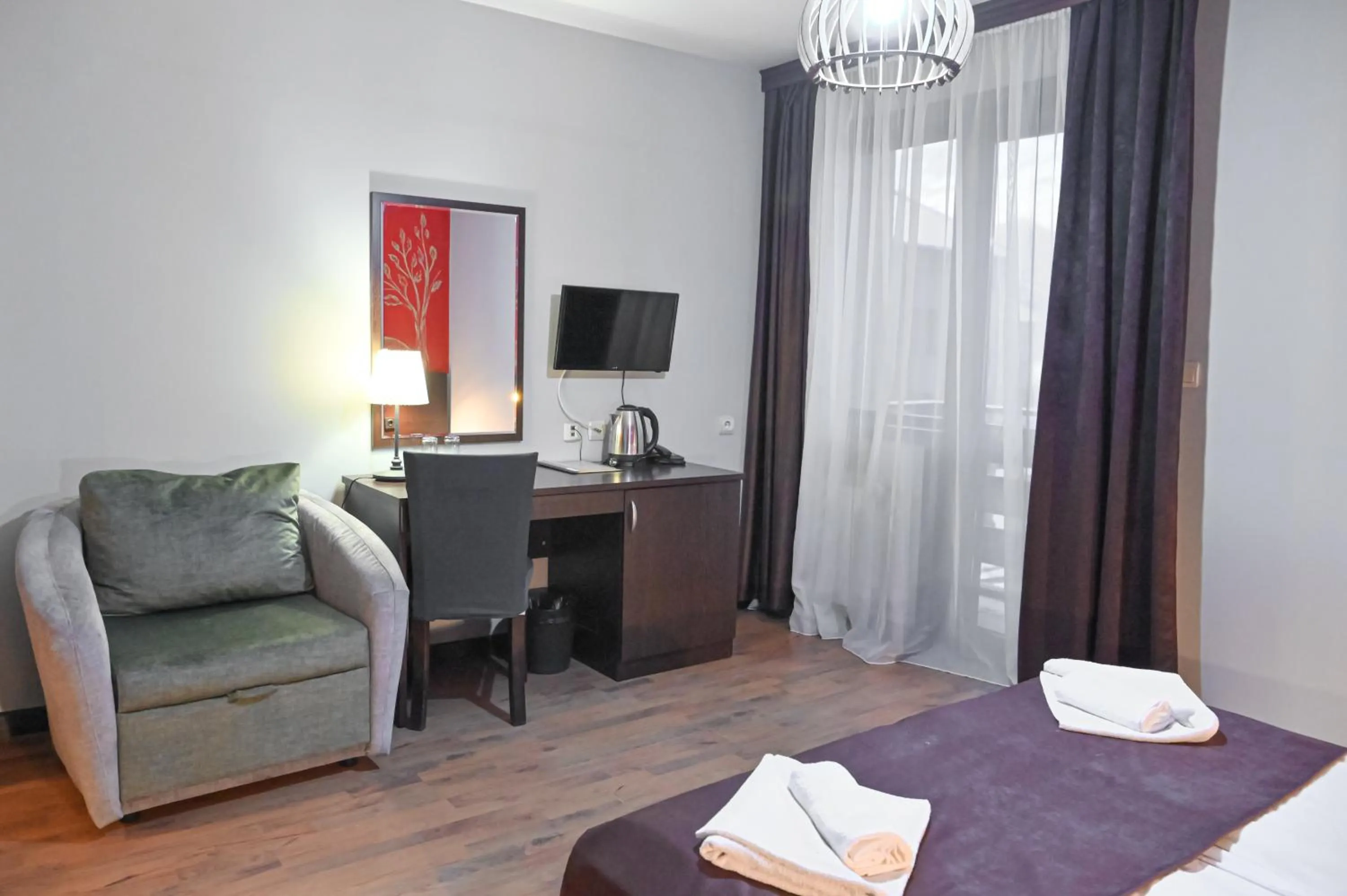 TV and multimedia, Bed in Hotel Ida