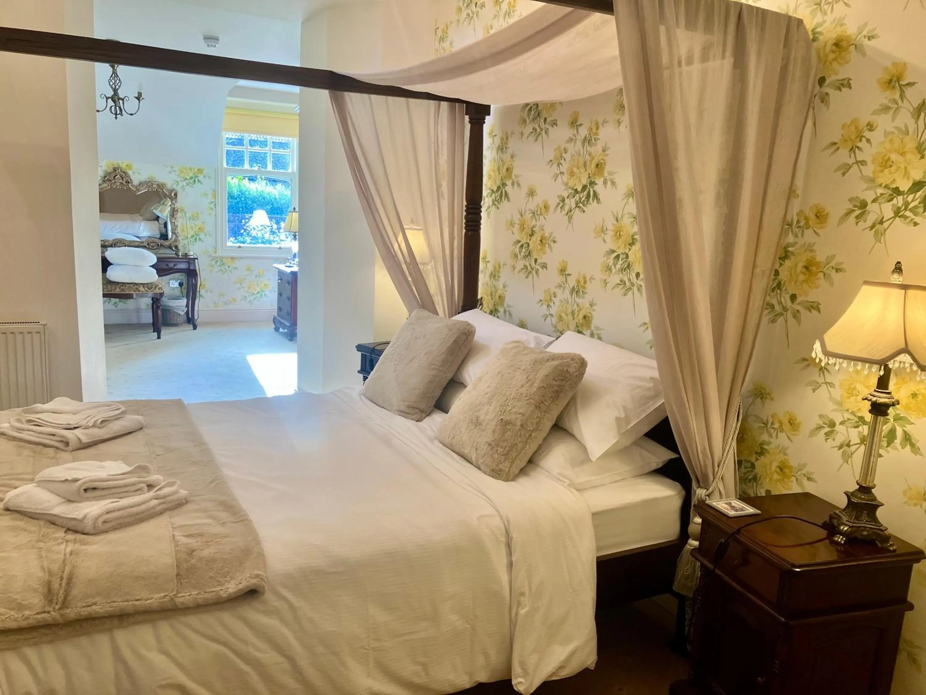 Bed in Storrs Gate House