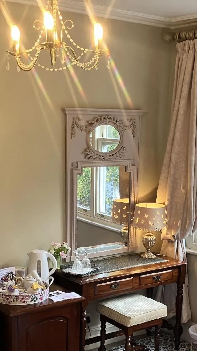 Seating area, Bed in Storrs Gate House