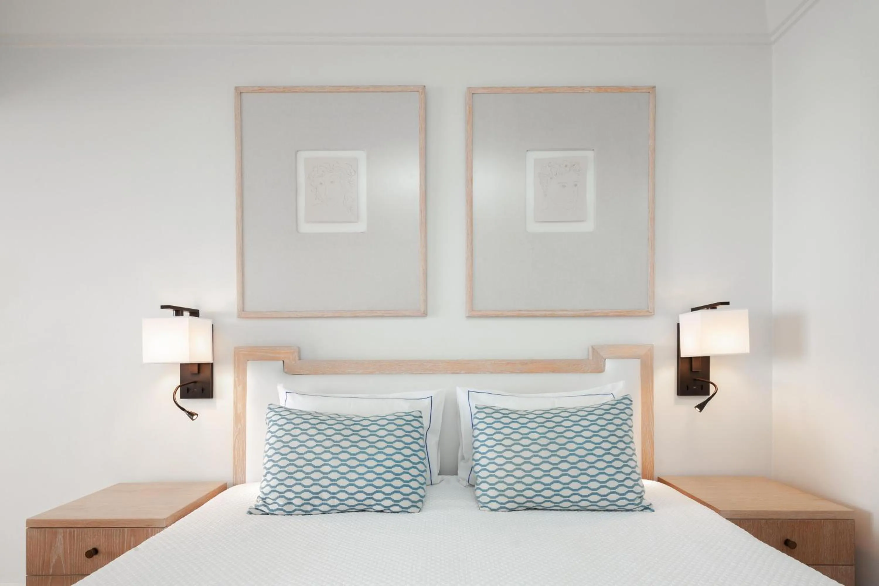 Photo of the whole room, Bed in Annabelle