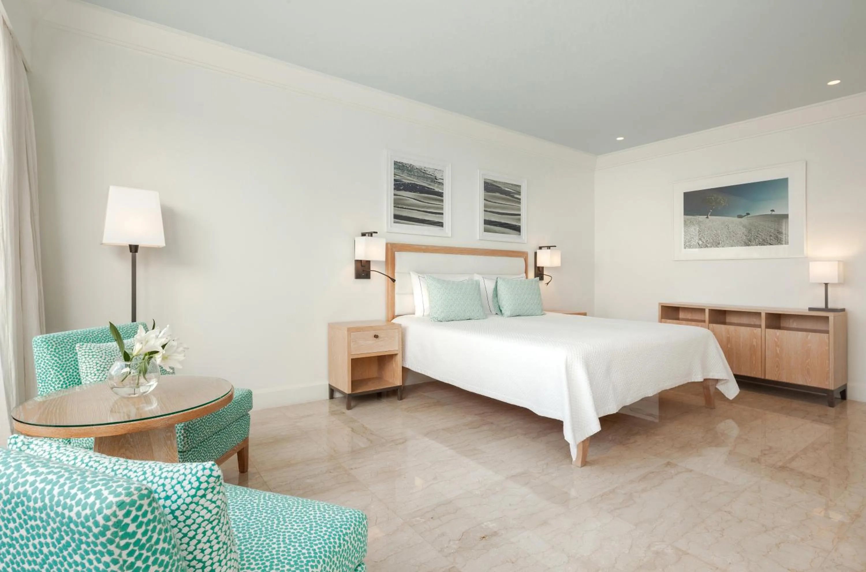 Photo of the whole room, Bed in Annabelle