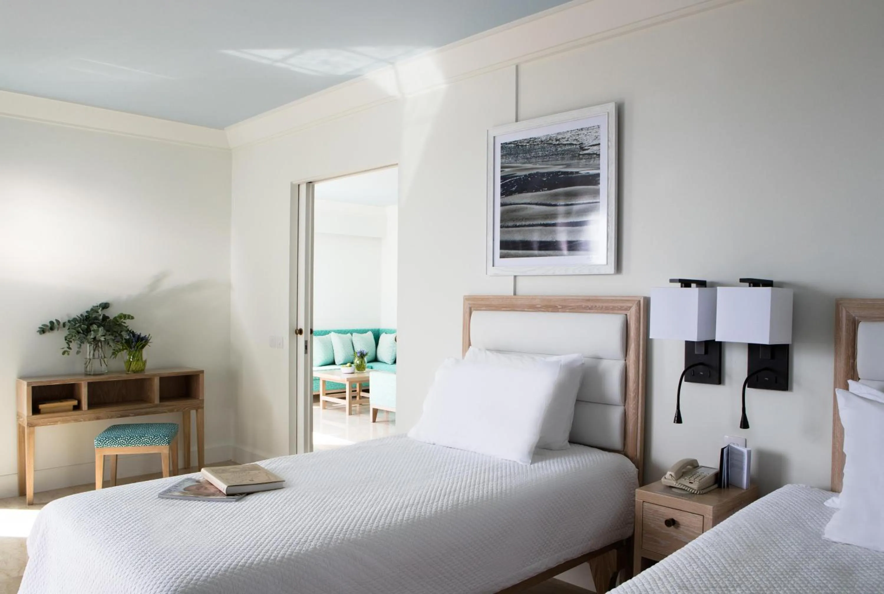 Photo of the whole room, Bed in Annabelle