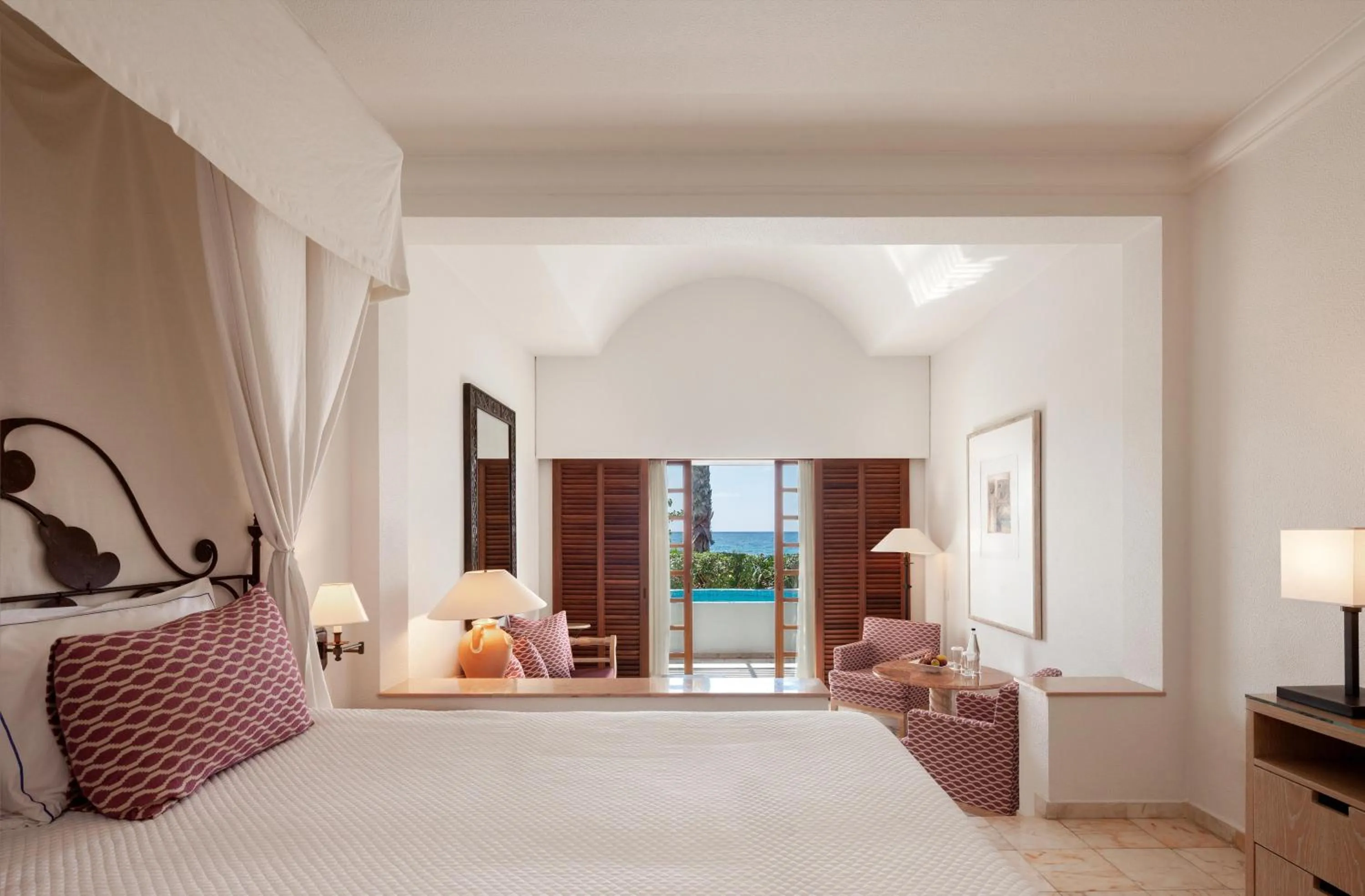 Photo of the whole room, Bed in Annabelle