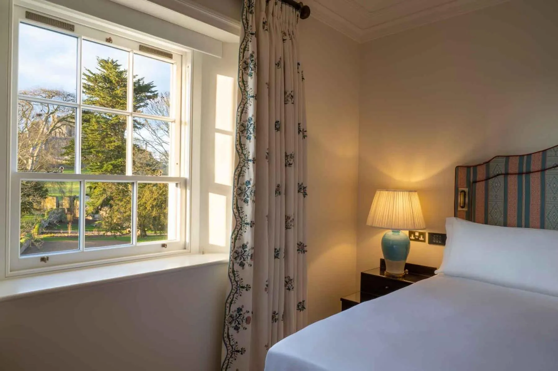 View (from property/room), Bed in Cashel Palace Hotel