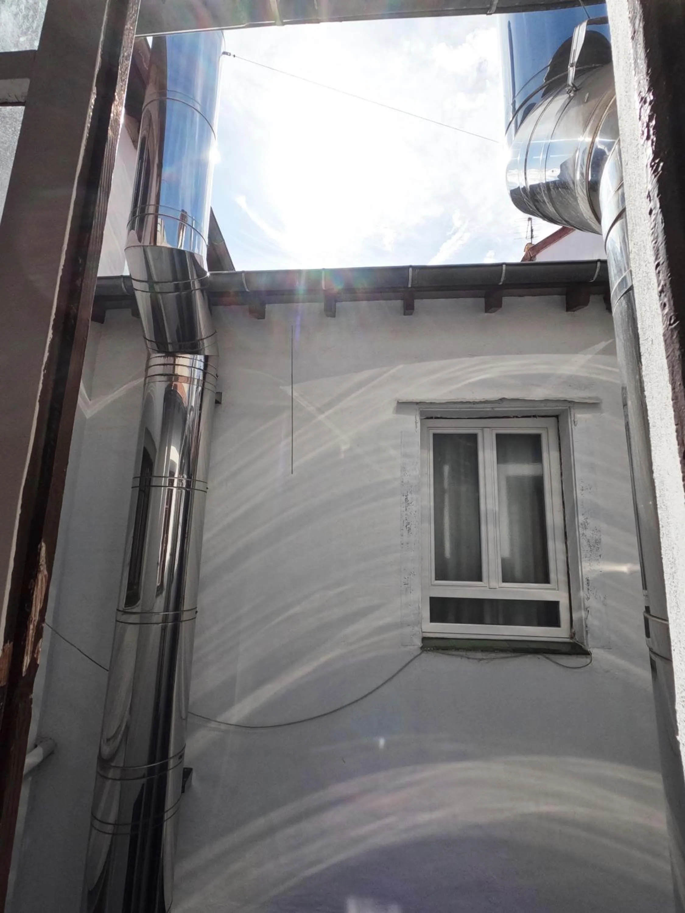 Inner courtyard view in Casual Gurea