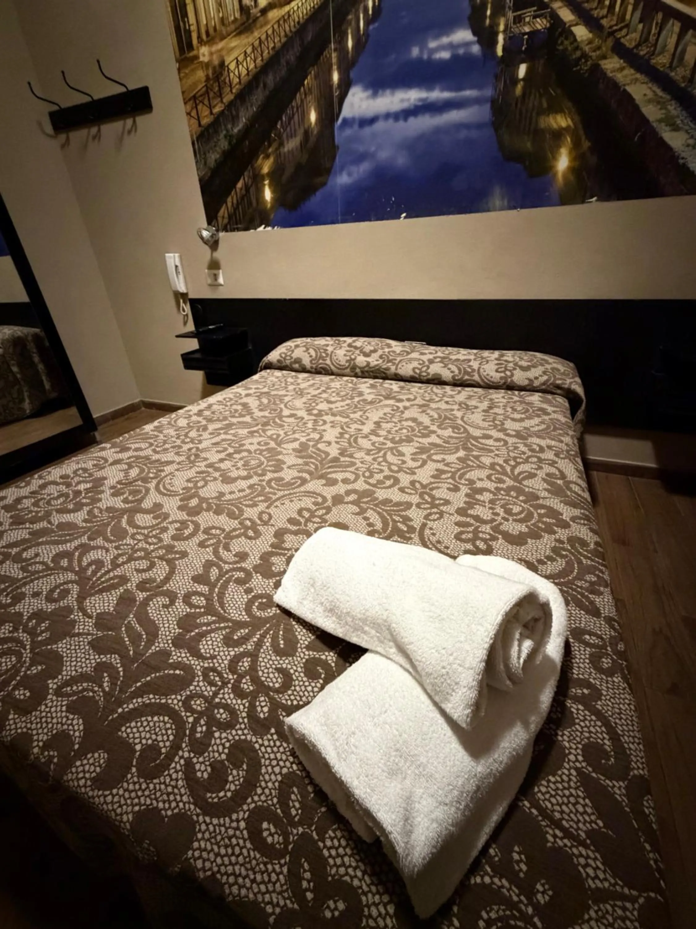 Bed in Albergo Corvetto Corso Lodi