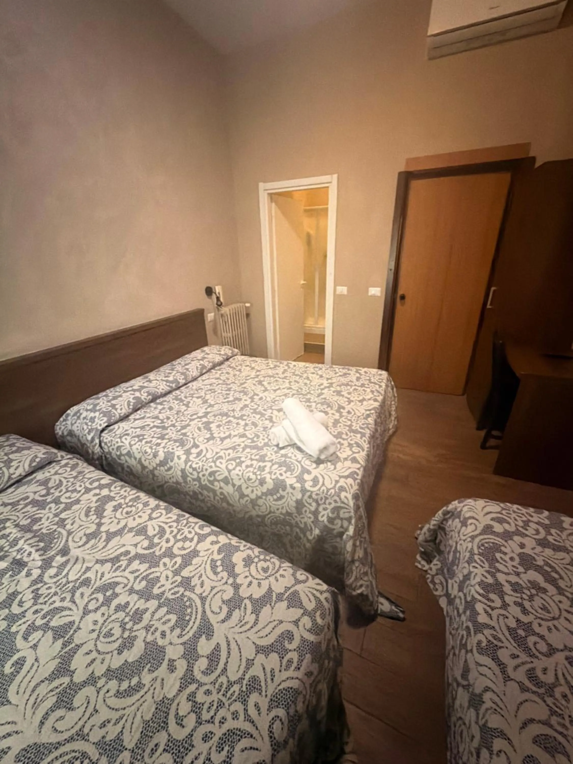 Bed in Albergo Corvetto Corso Lodi