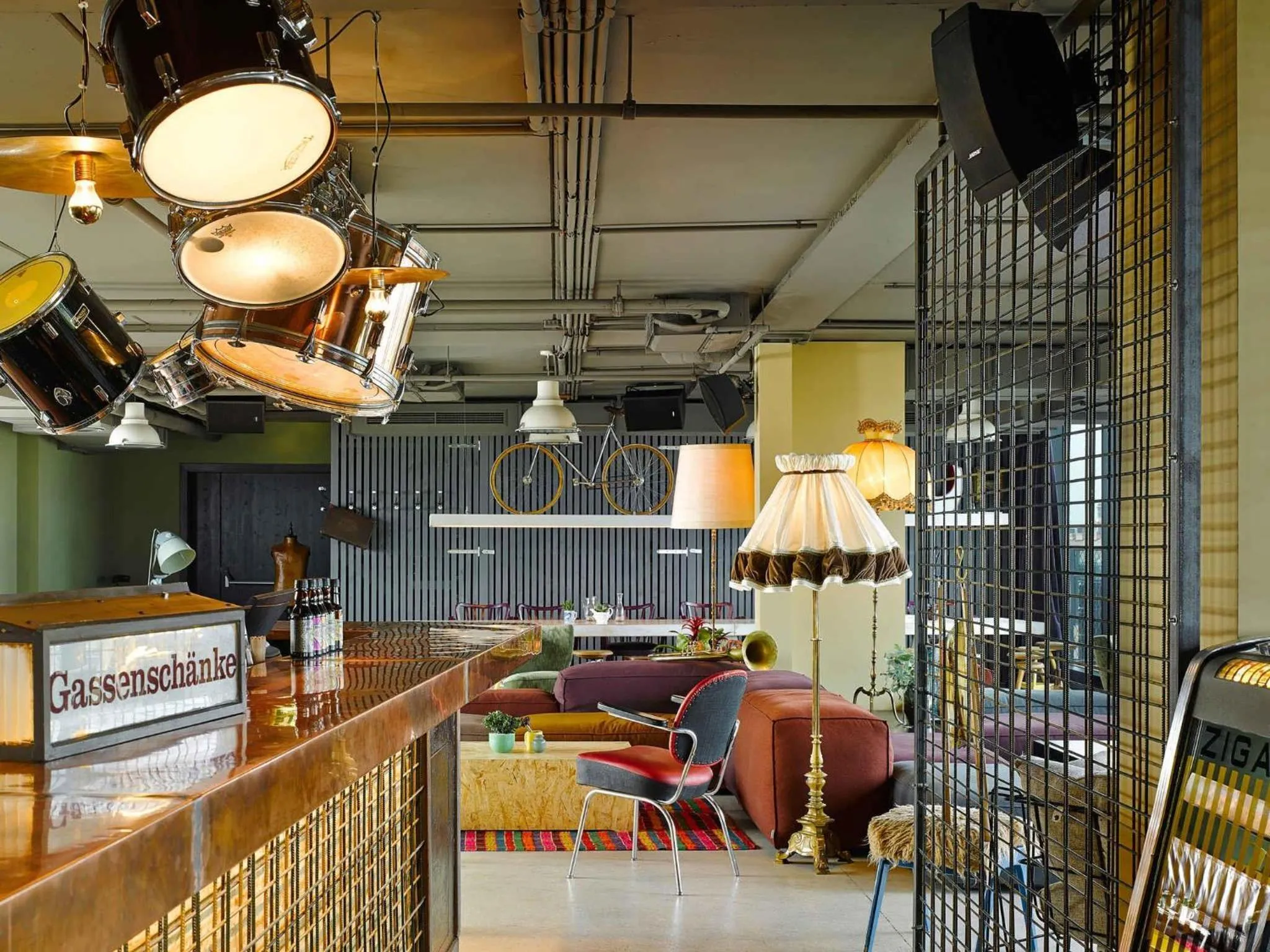 Lounge or bar in 25hours Hotel beim MuseumsQuartier