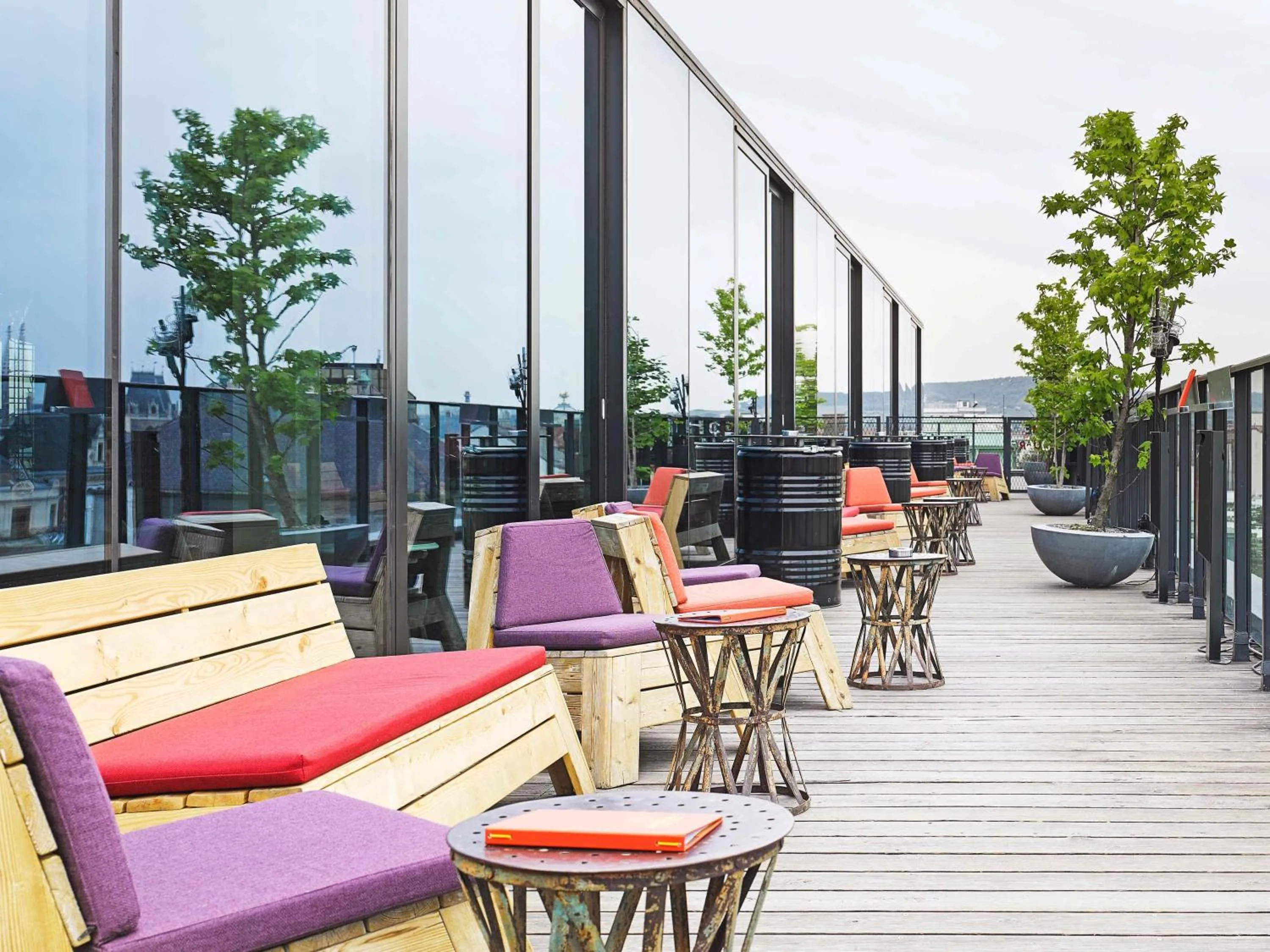 Lounge or bar in 25hours Hotel beim MuseumsQuartier