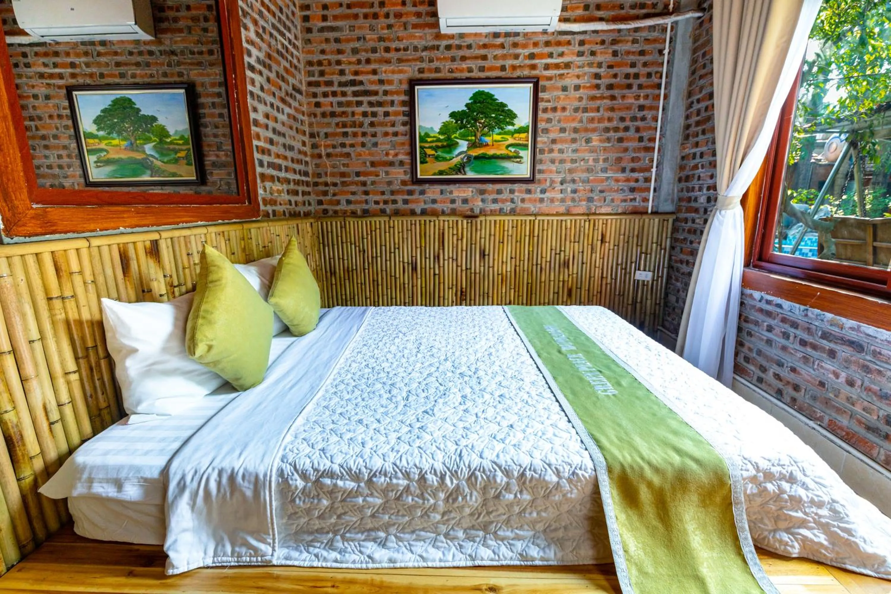 Bedroom, Bed in Green Peace Bungalow