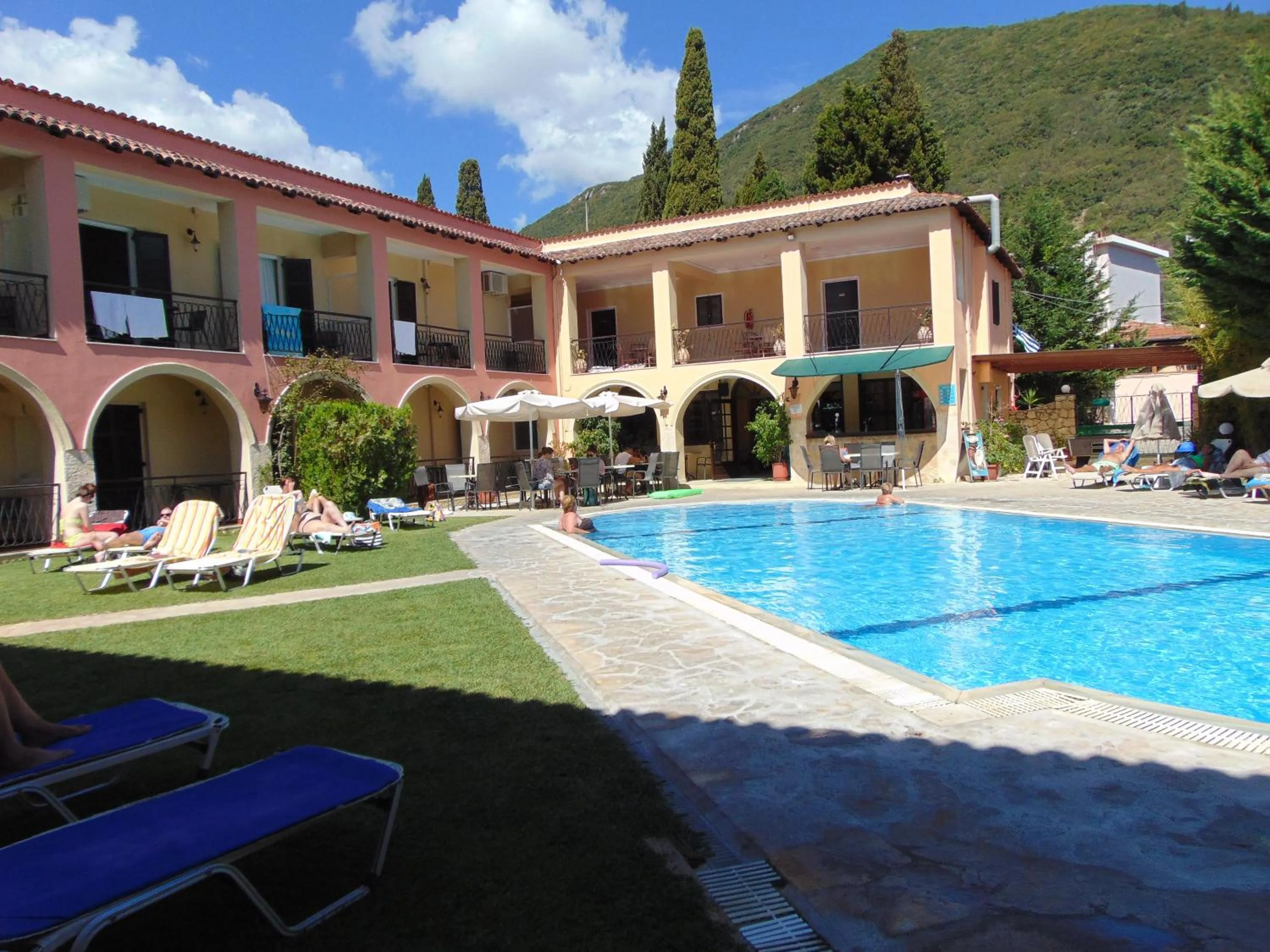 Swimming pool in Annaliza Apartments