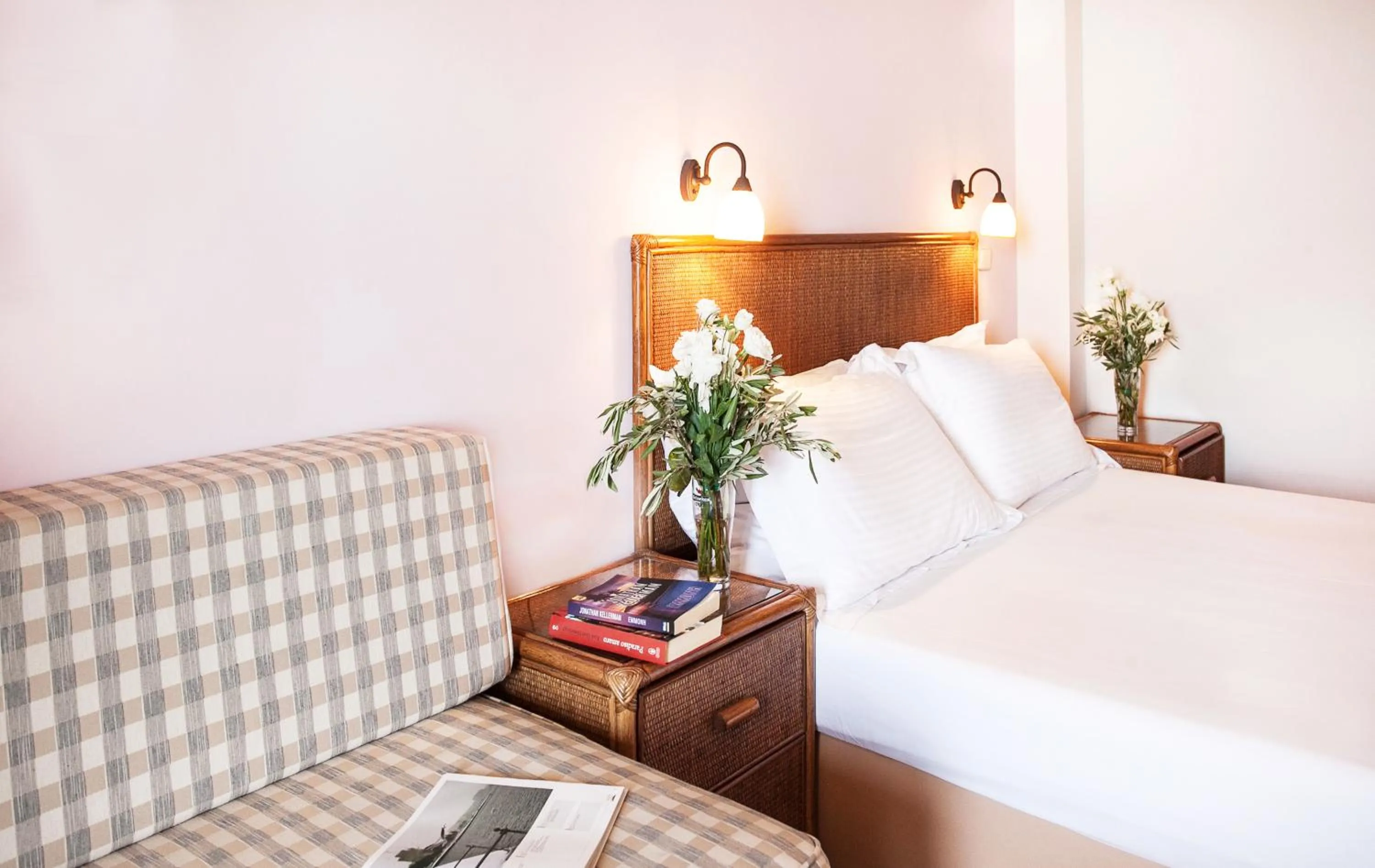 Bed in Hotel Paralio