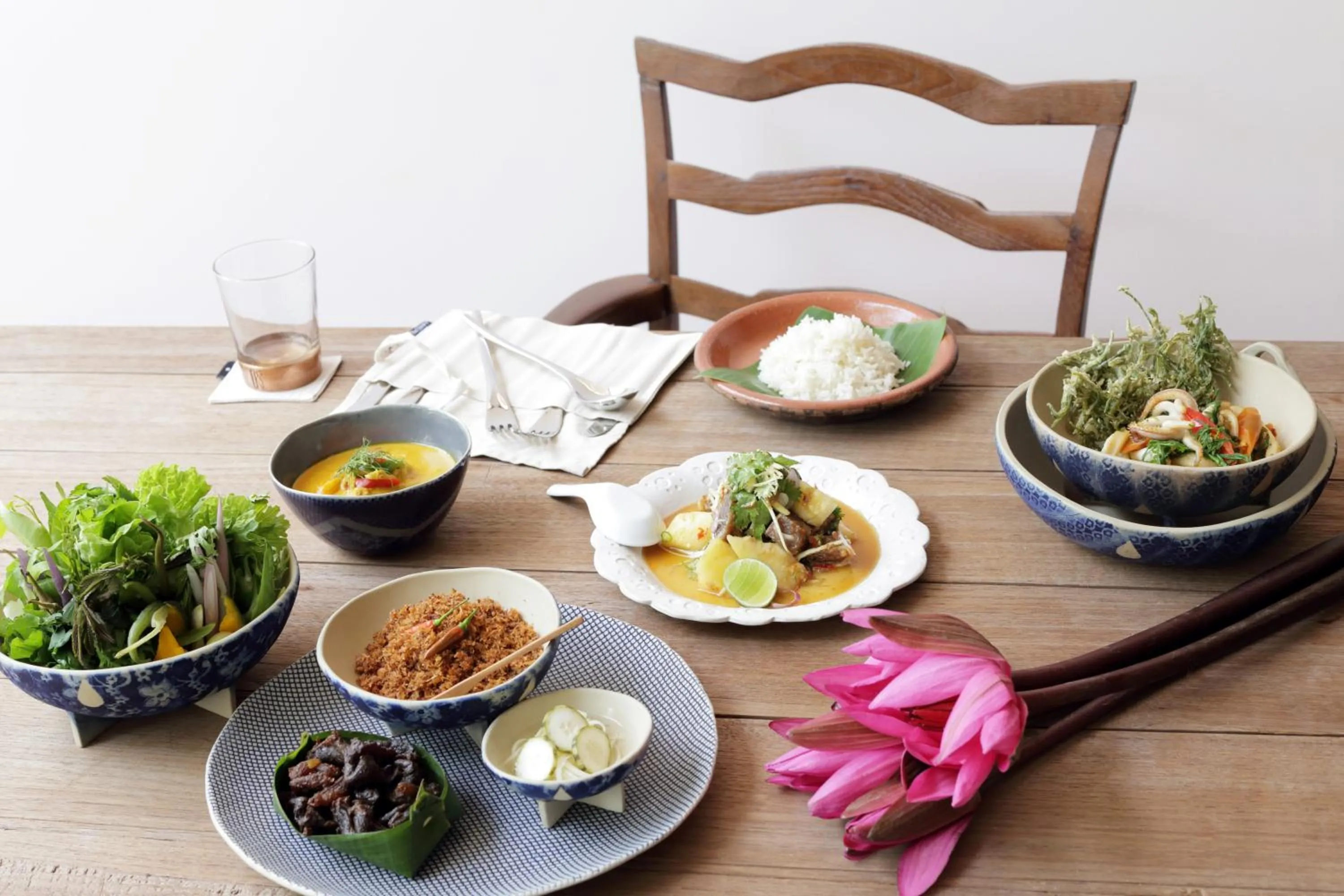 Restaurant/places to eat in The Secret Pool Villas By The Library Koh Samui