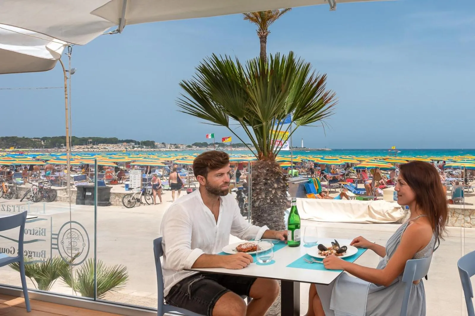 Restaurant/places to eat in Hotel Riviera