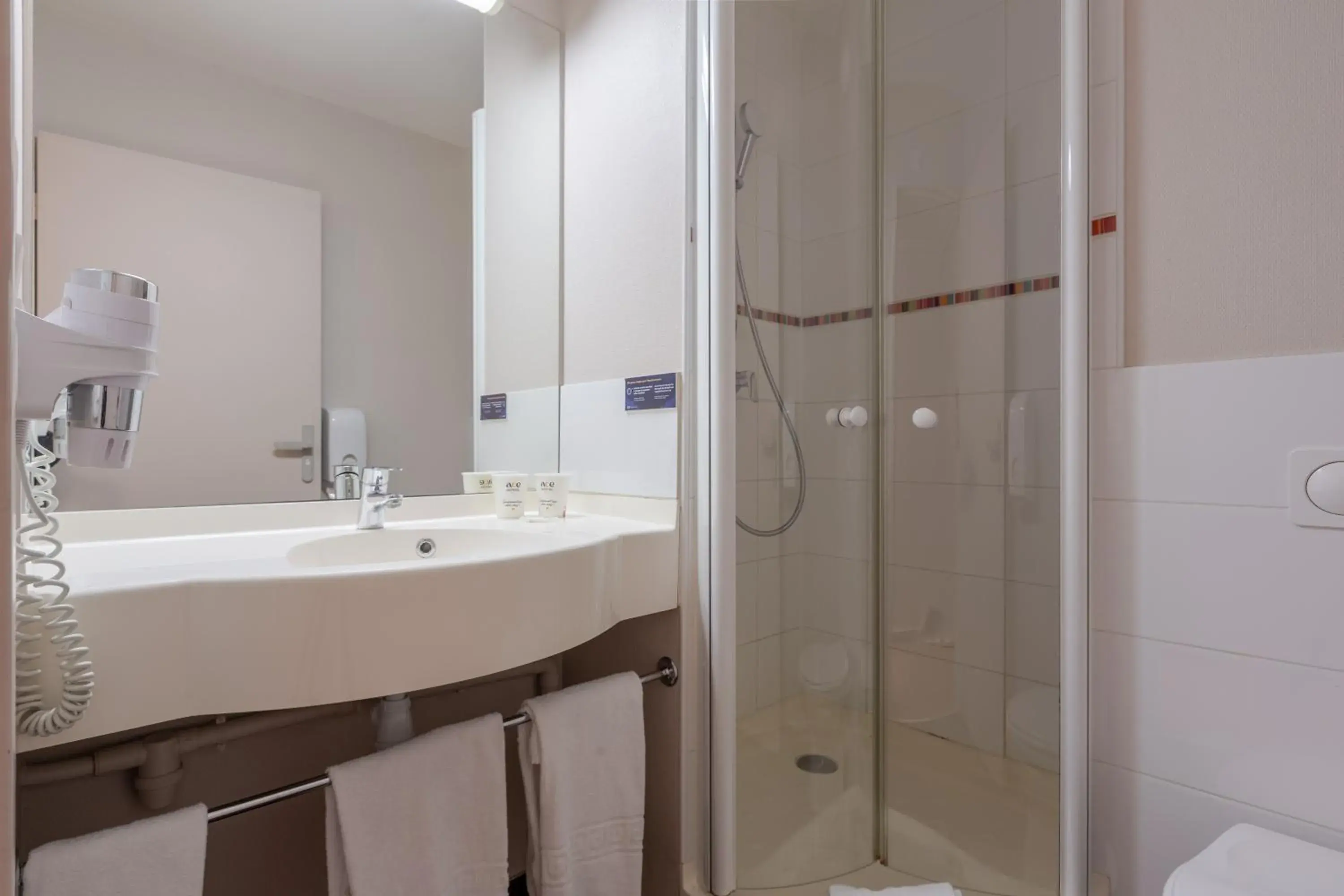 Double Room in Ace Hotel Bourges Double Room in Ace Hotel Bourges