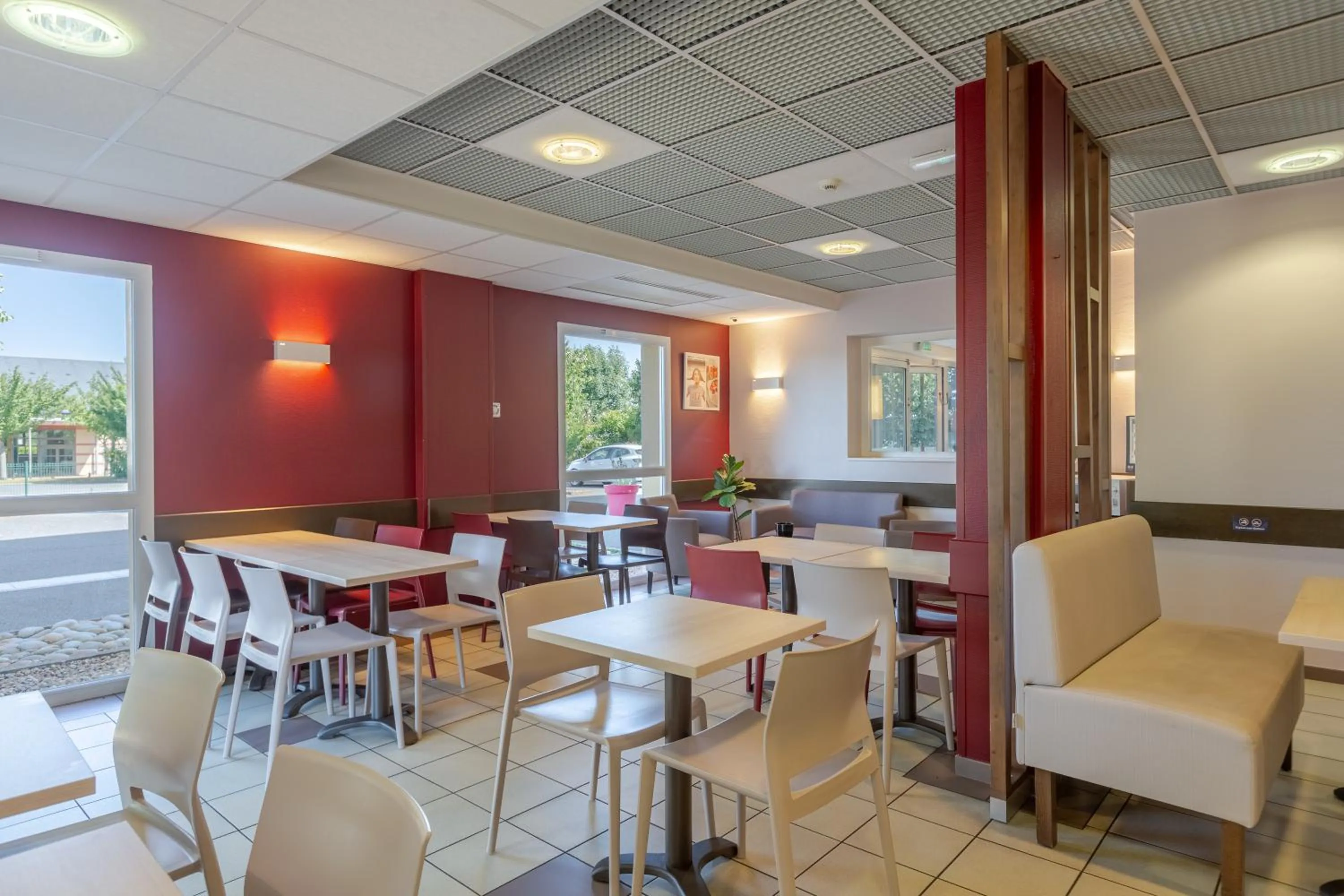 Breakfast in Ace Hotel Bourges