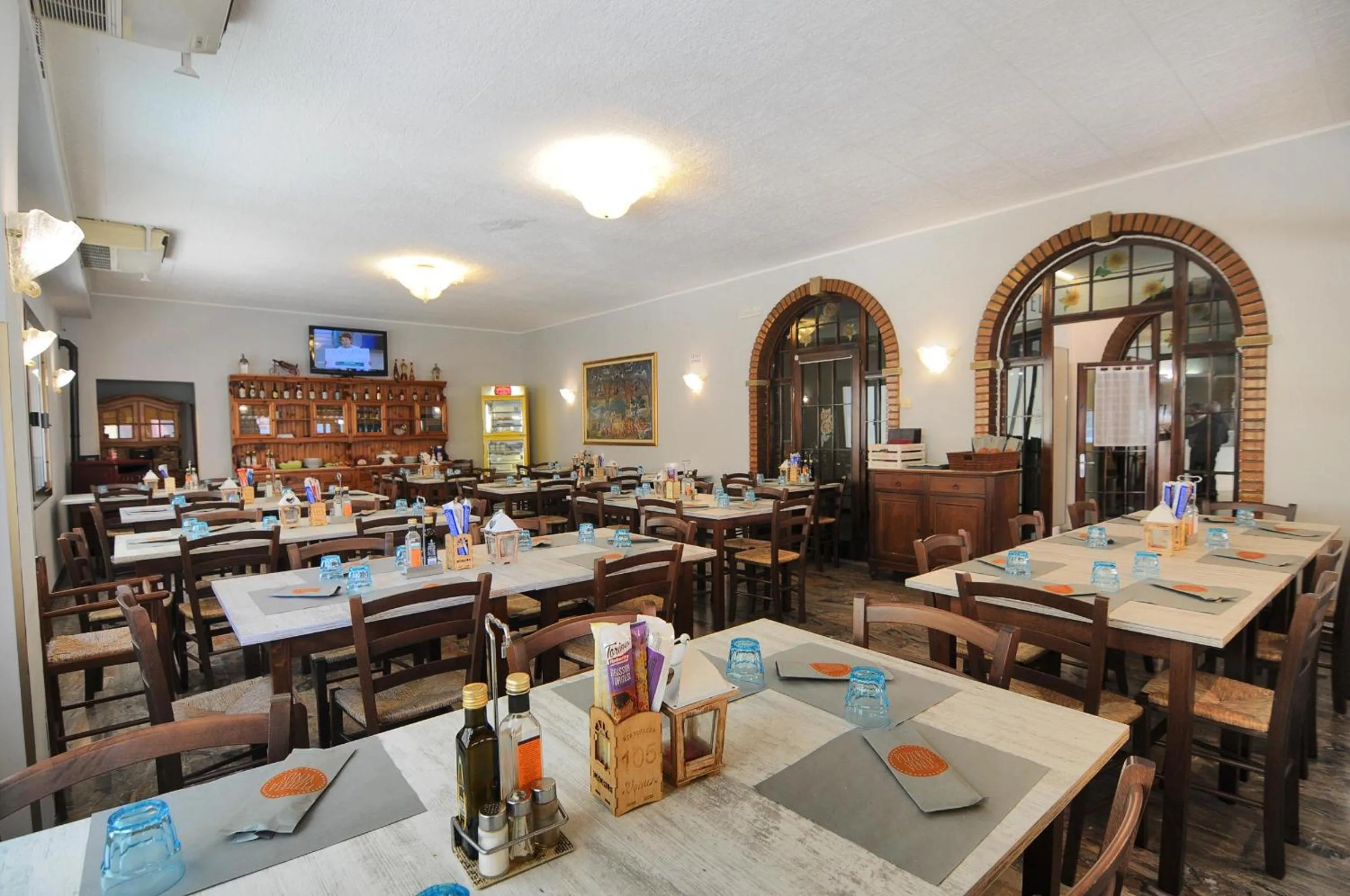 Restaurant/places to eat in Venus Best Price