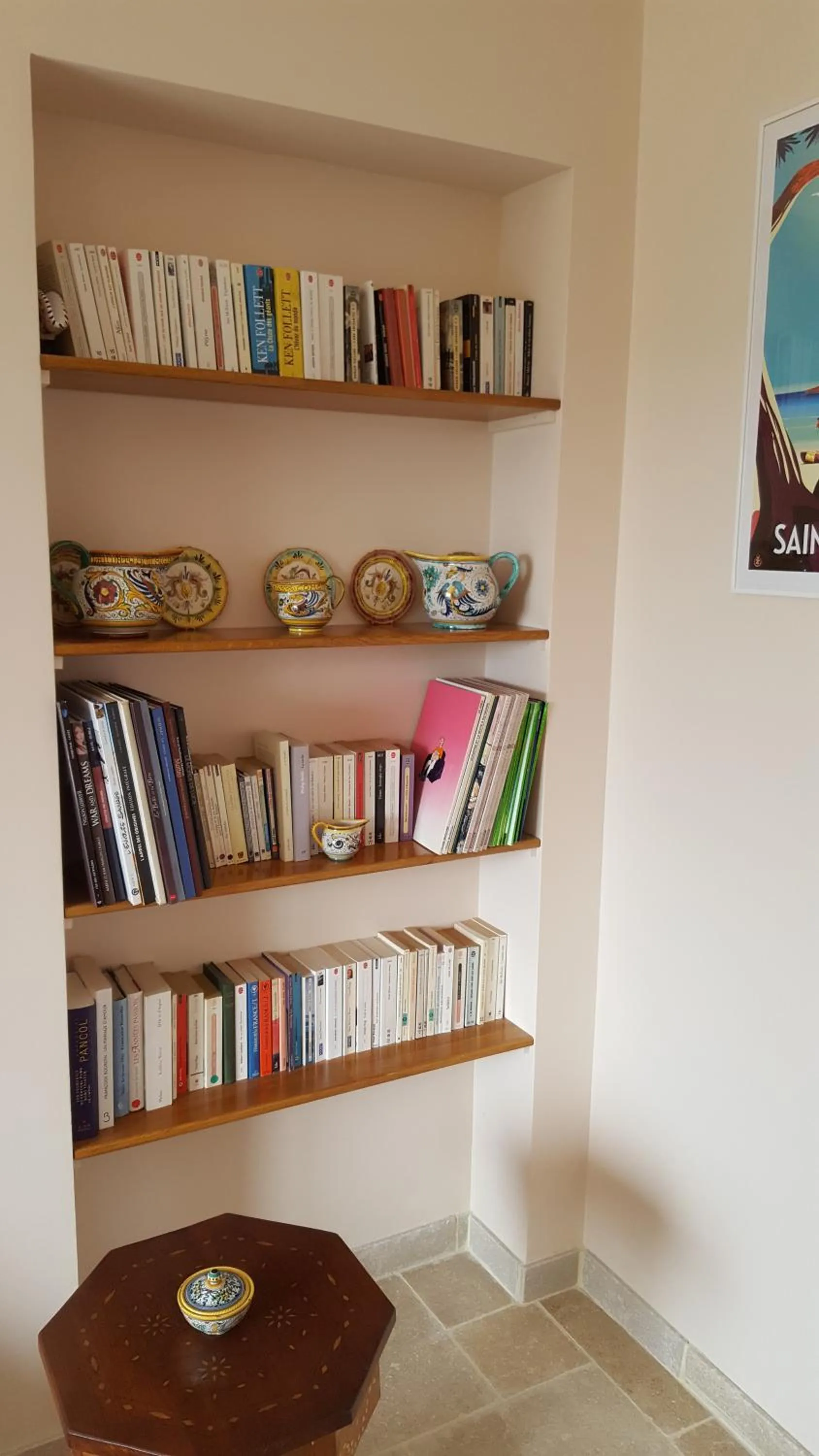 Library in La Garriniere