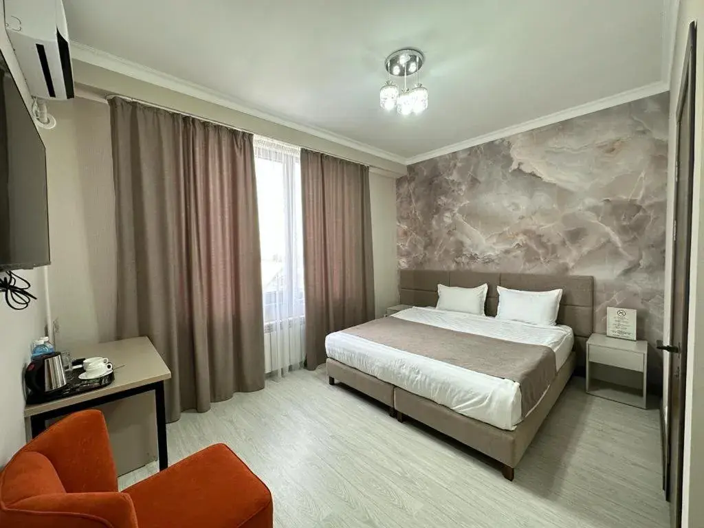 Deluxe Single Room - single occupancy in Lumarc Hotel Deluxe Single Room - single occupancy in Lumarc Hotel