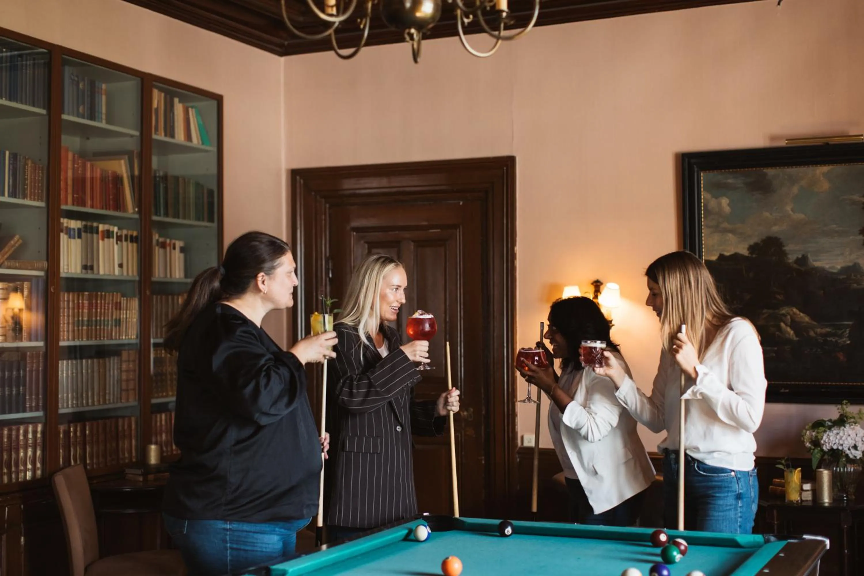 Communal lounge/ TV room in Aspenäs Herrgård