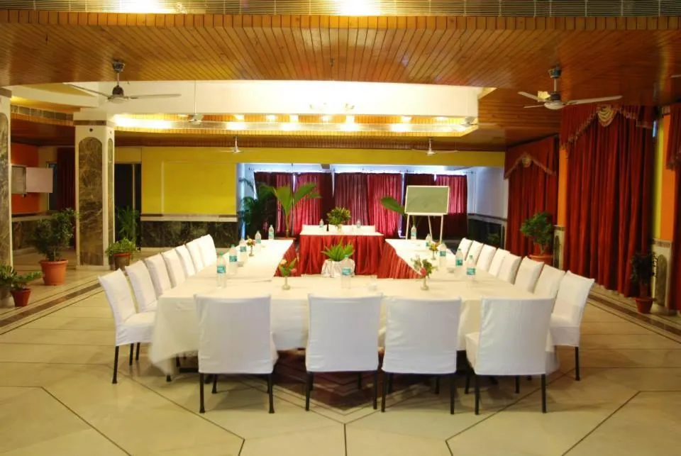 Meeting/conference room in Hotel Corbett Kingdom