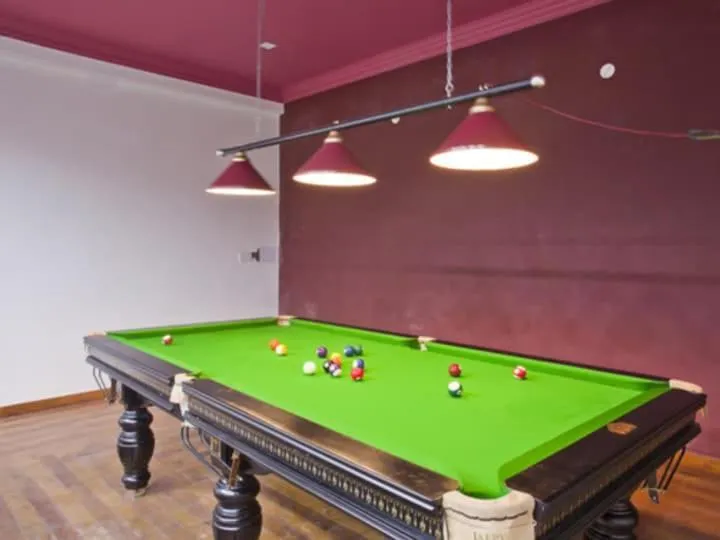 Billiard in Hotel Corbett Kingdom
