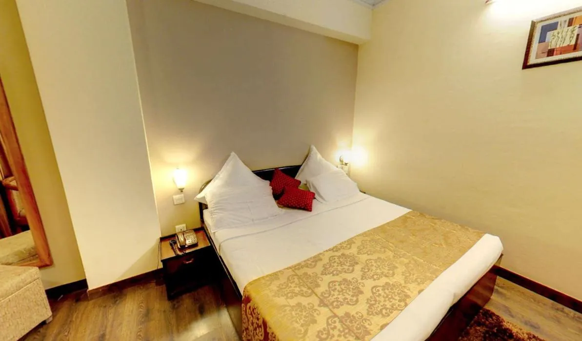 Photo of the whole room in Hotel Corbett Kingdom