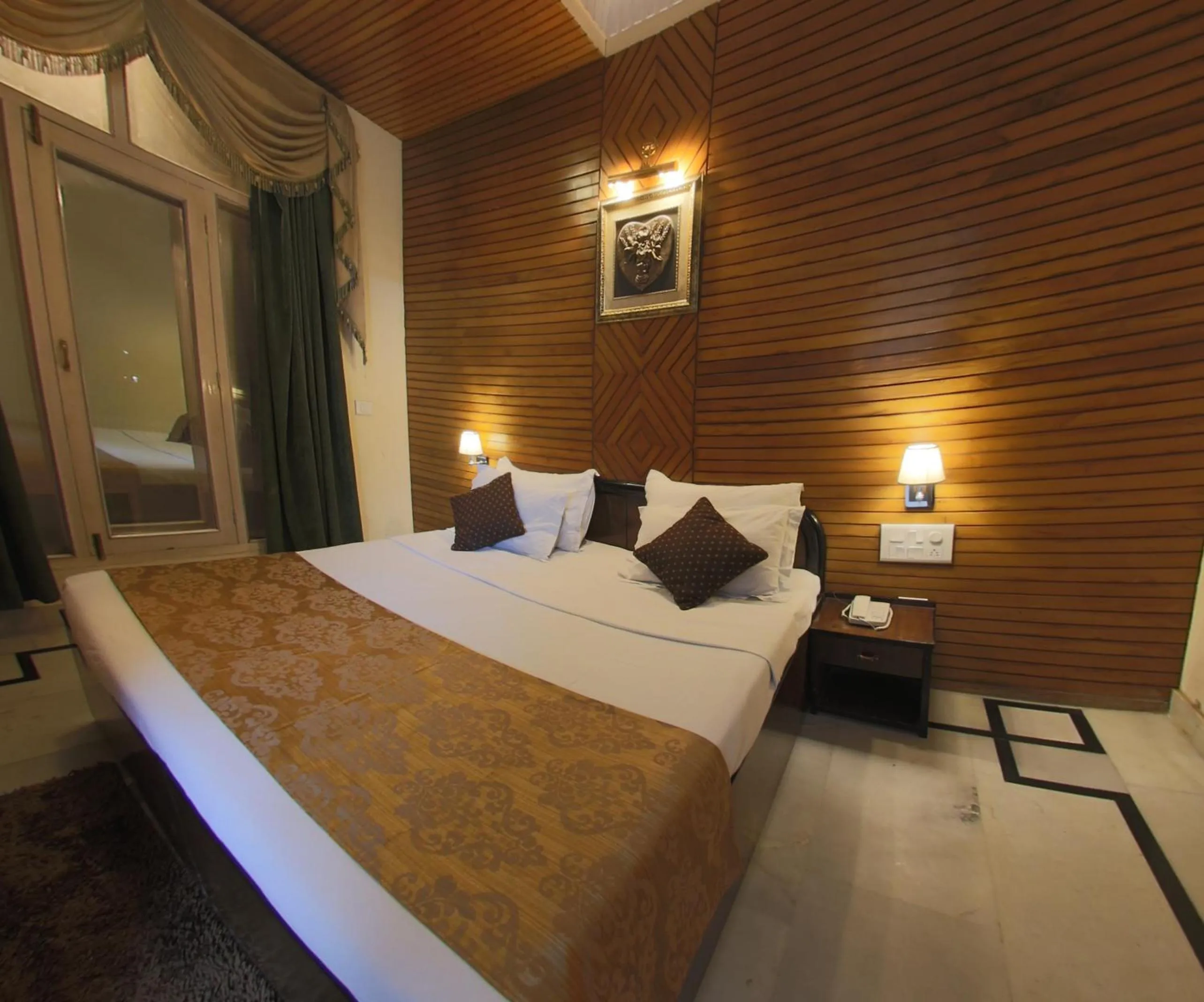 Photo of the whole room in Hotel Corbett Kingdom