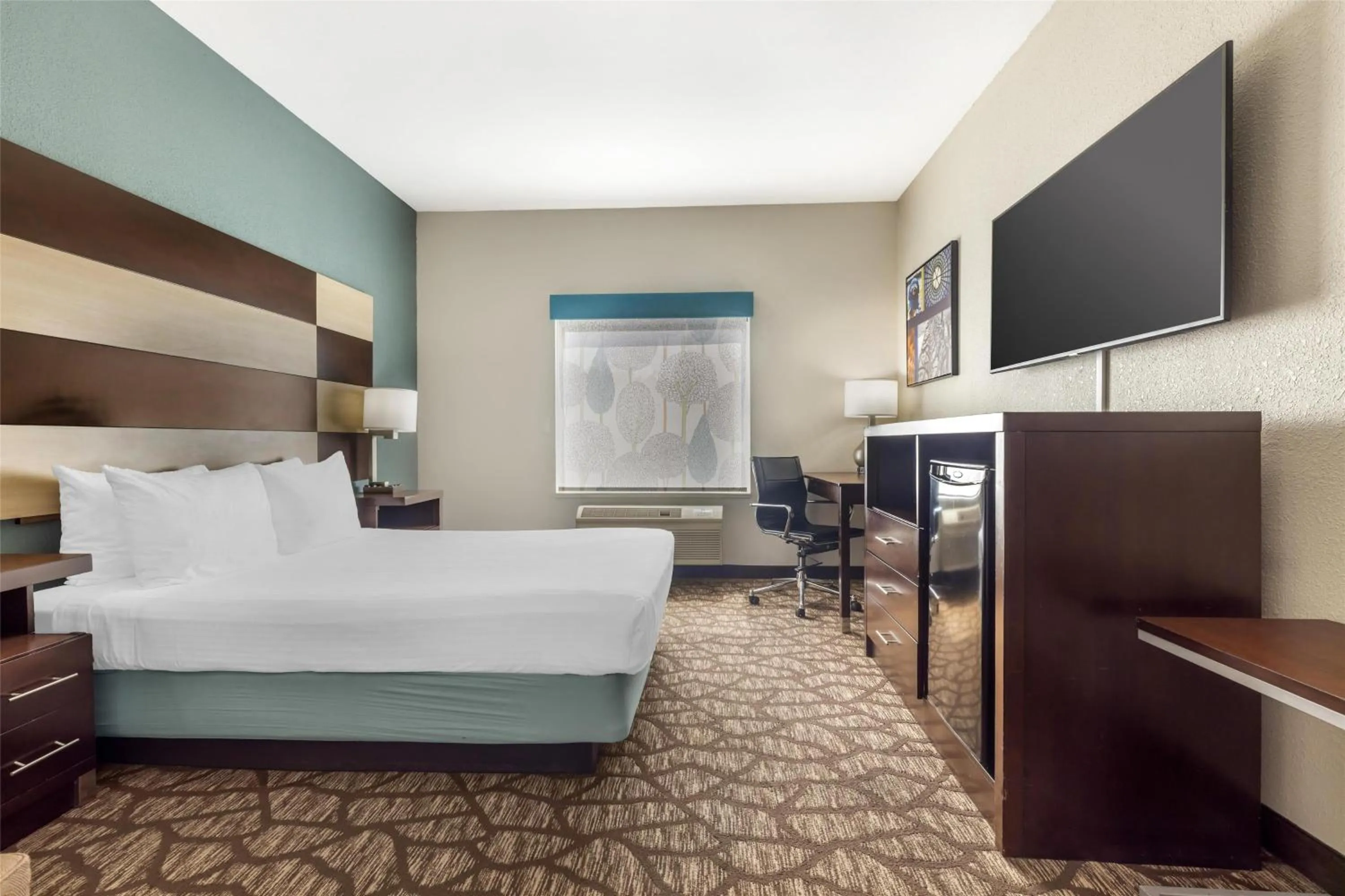 Bedroom, Bed in Best Western Joliet Inn & Suites