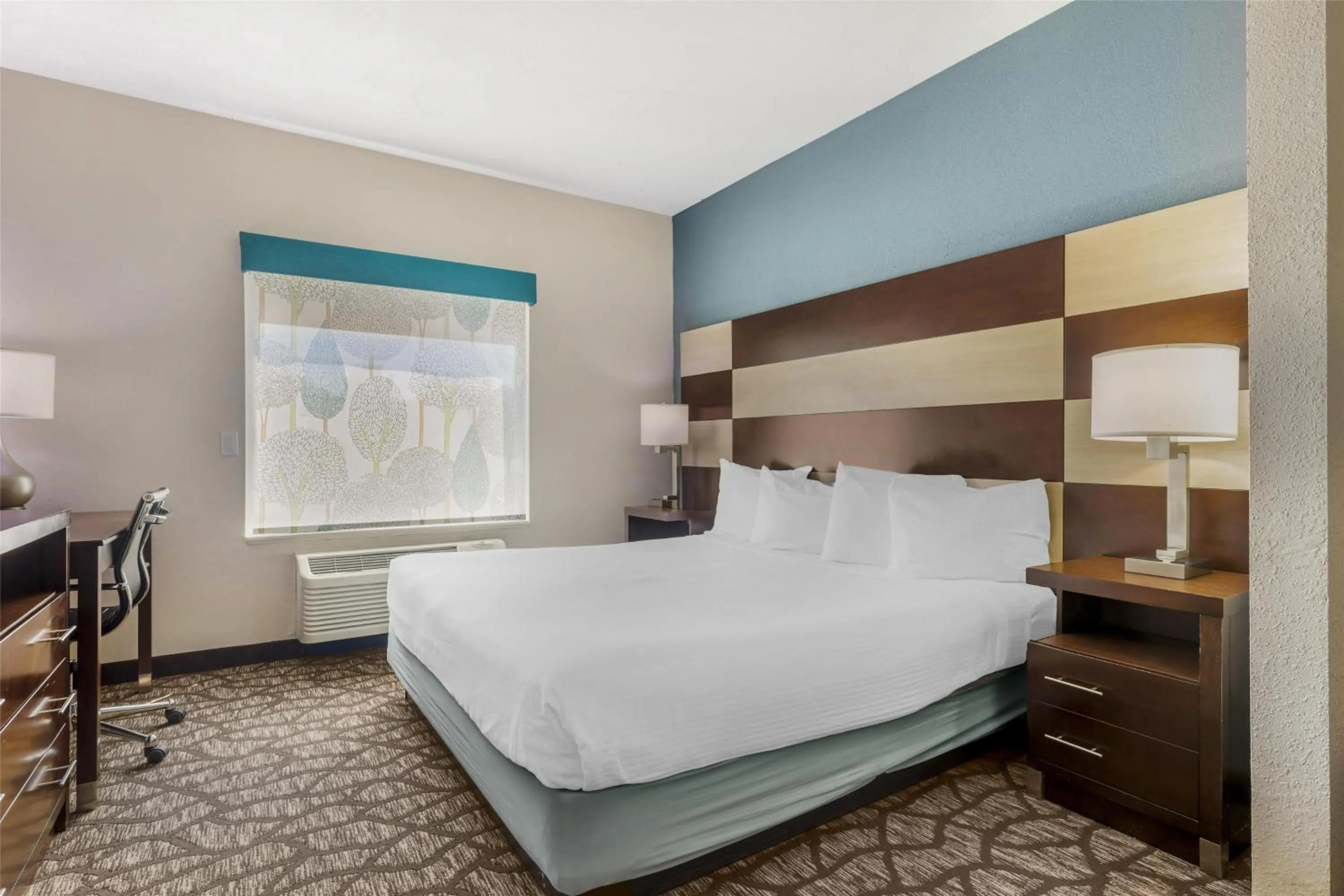 Bedroom, Bed in Best Western Joliet Inn & Suites