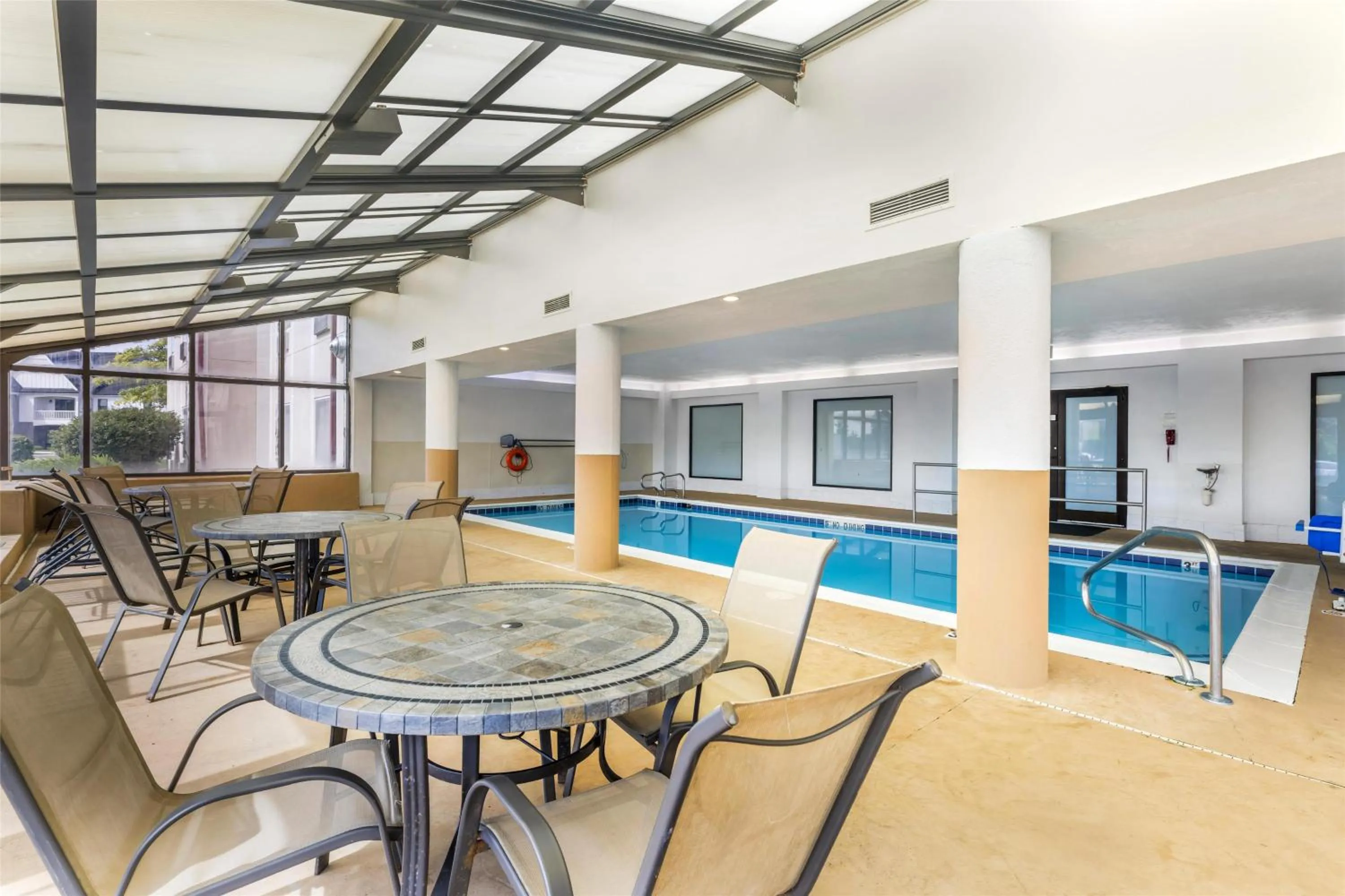 Pool view in Best Western Joliet Inn & Suites