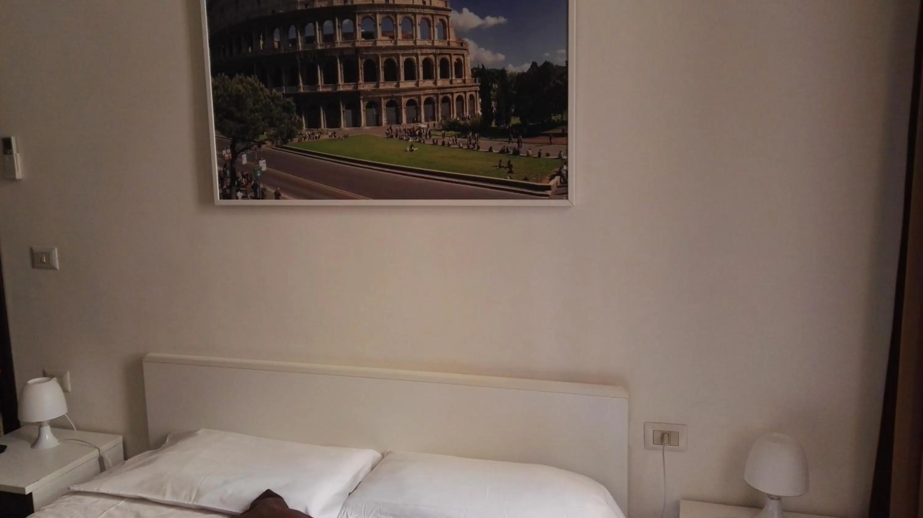 Bed in Cialdini Rome