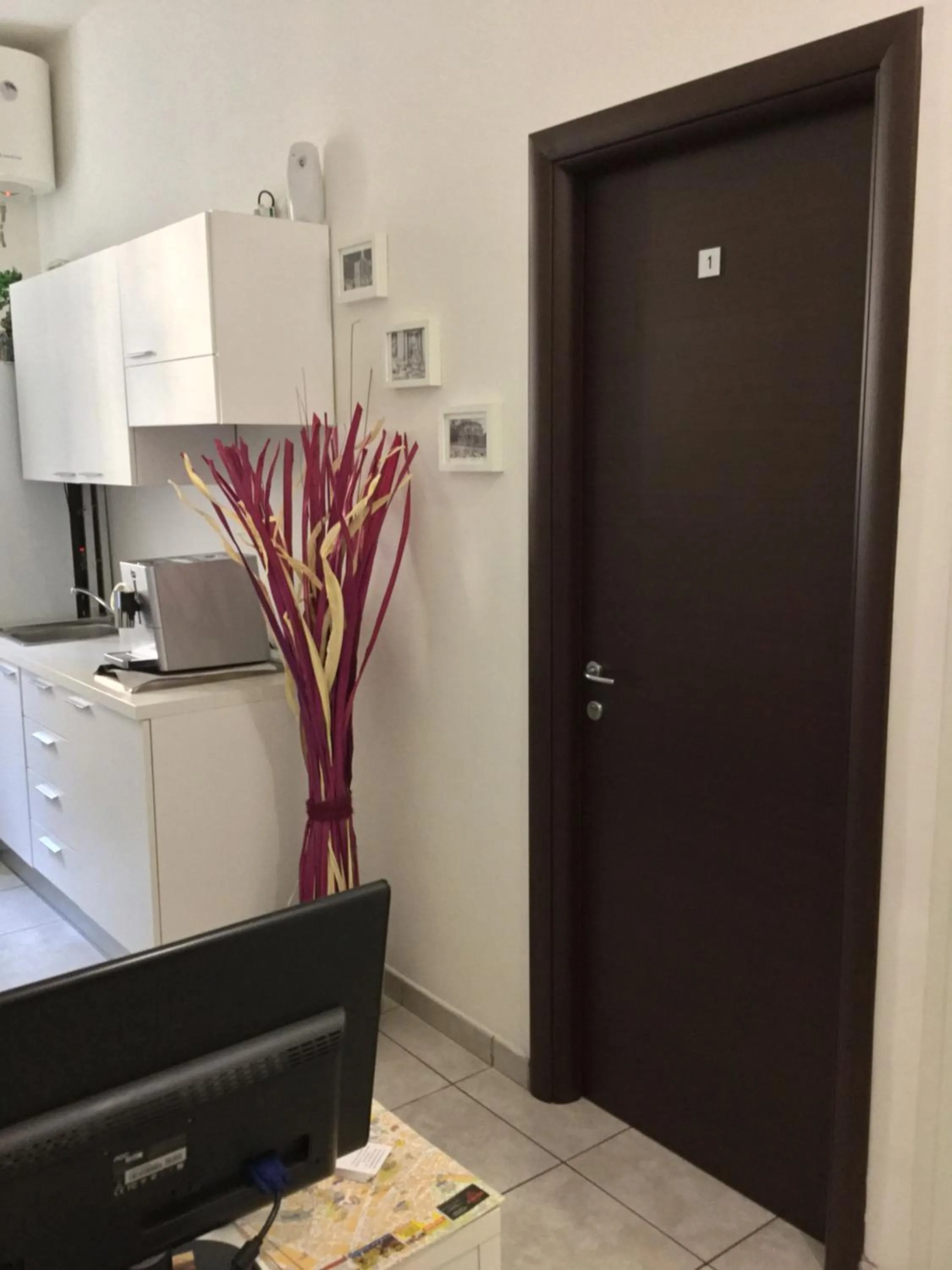 Lobby or reception, Bathroom in Cialdini Rome