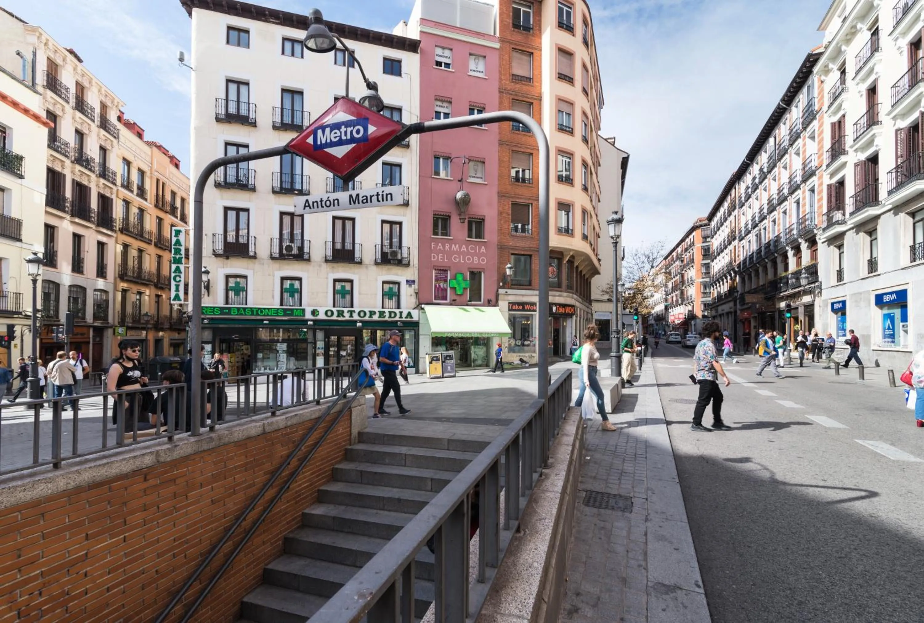 Neighbourhood in Hostal Evoke Madrid