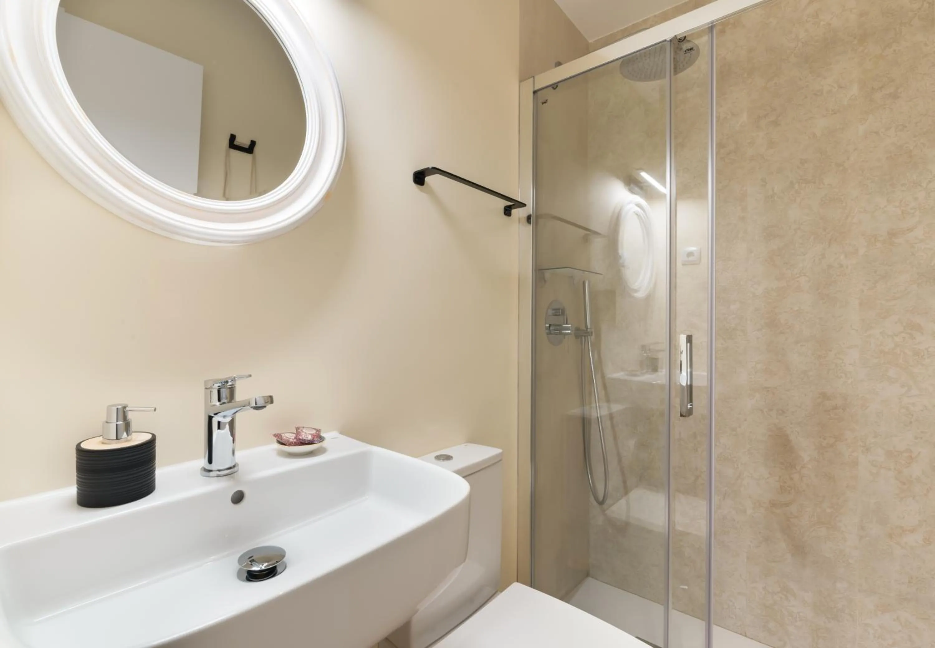 Bathroom in Hostal Evoke Madrid