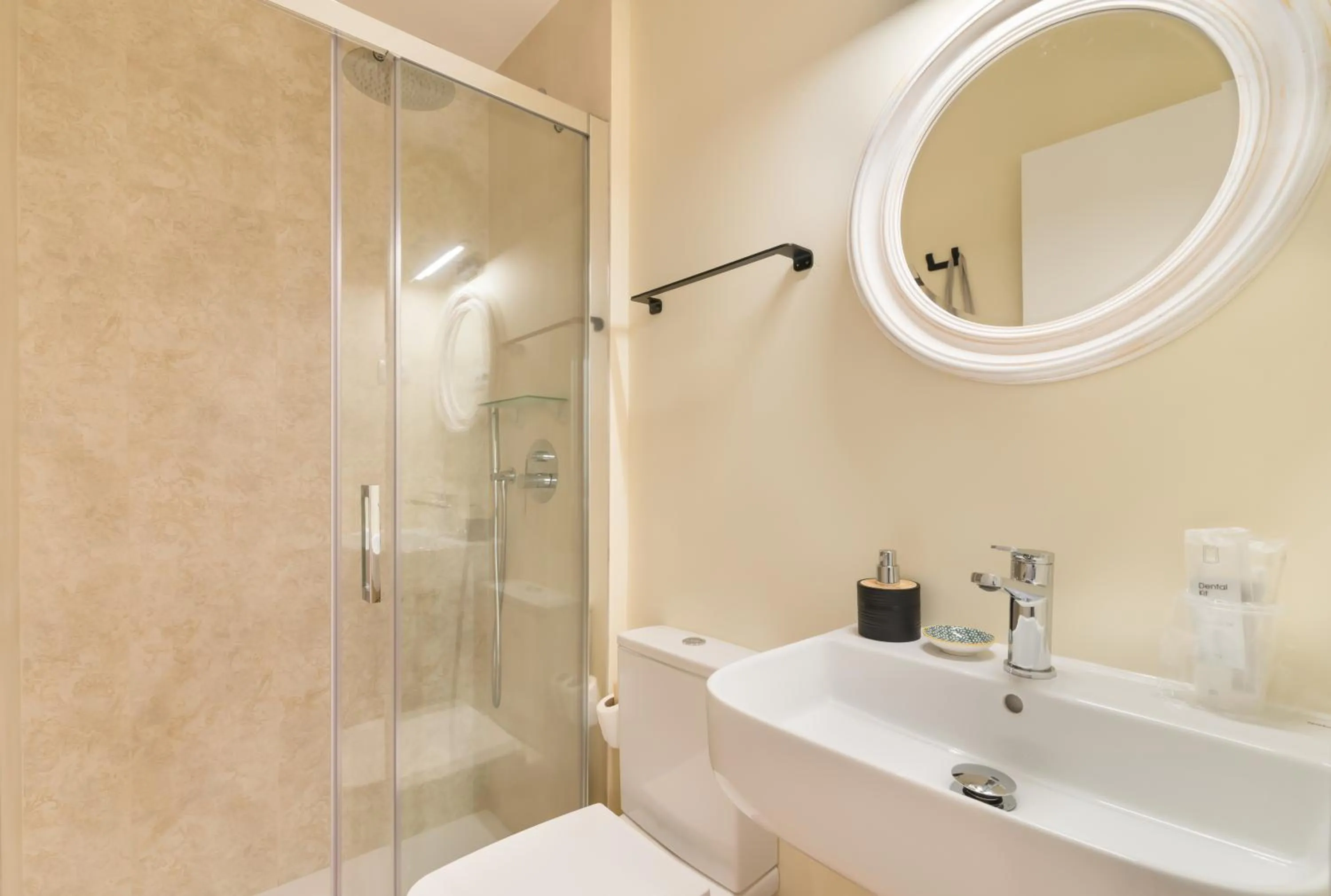 Bathroom in Hostal Evoke Madrid