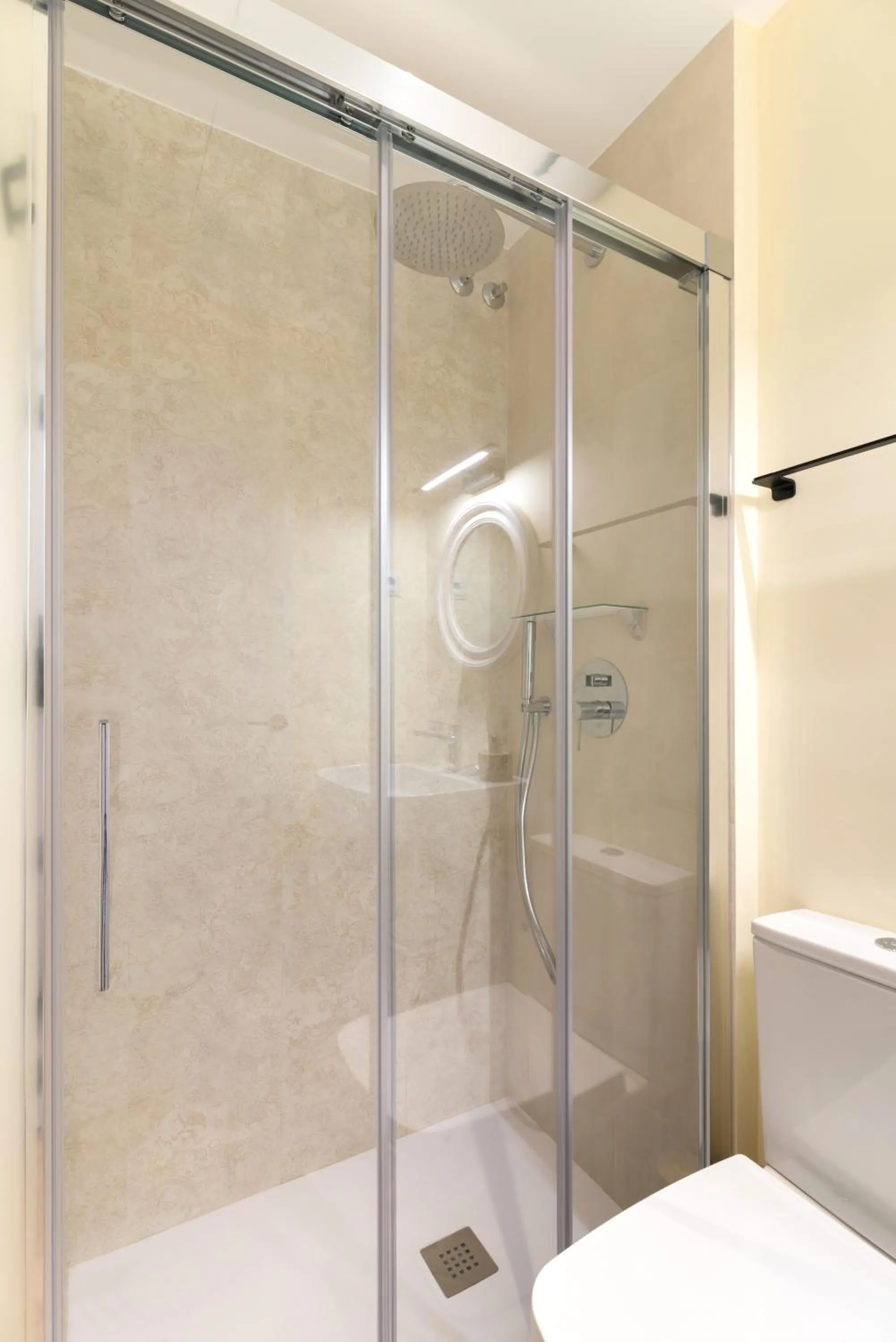 Bathroom in Hostal Evoke Madrid