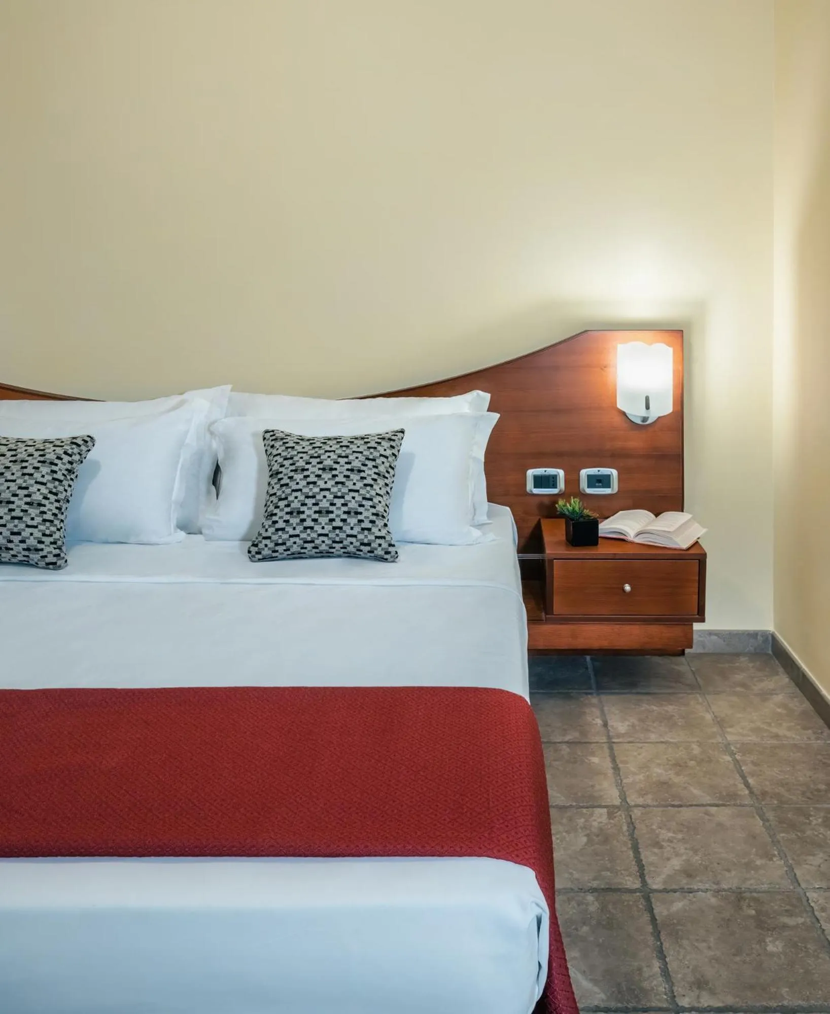 Bedroom, Bed in Hotel La Fenice